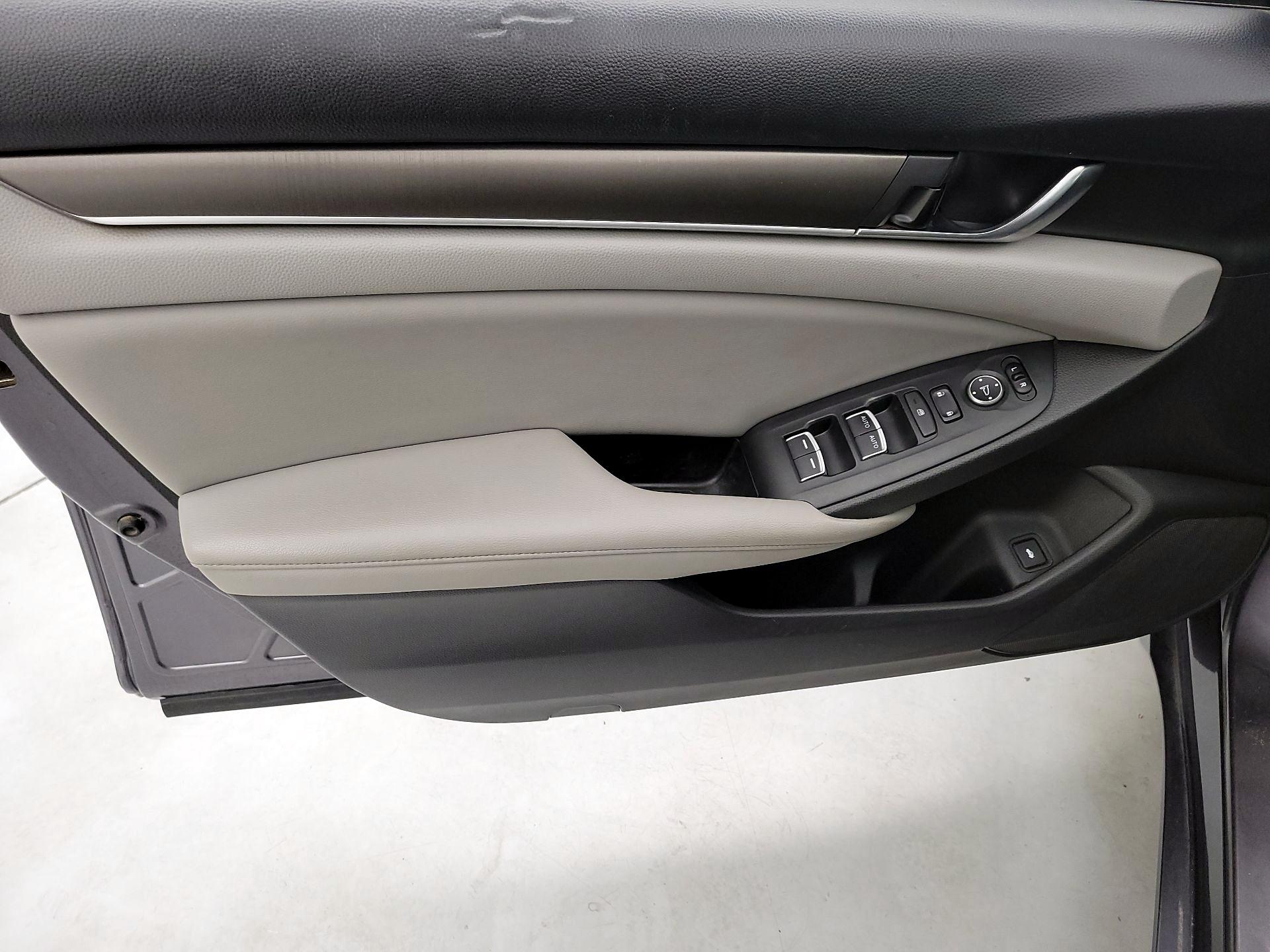 Thumbnail: 2018 Honda Accord - 12