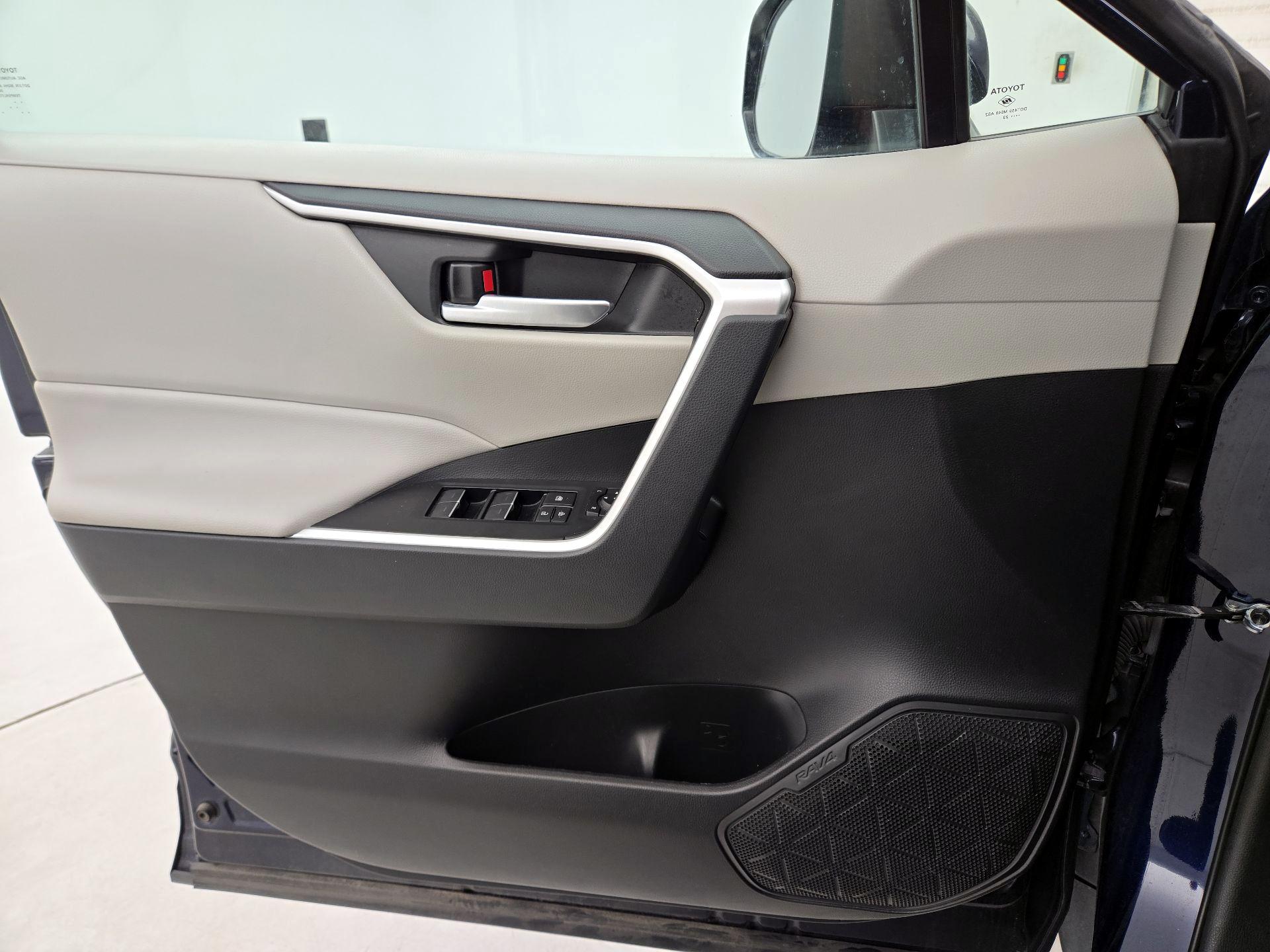 Thumbnail: 2023 Toyota RAV4 - 12
