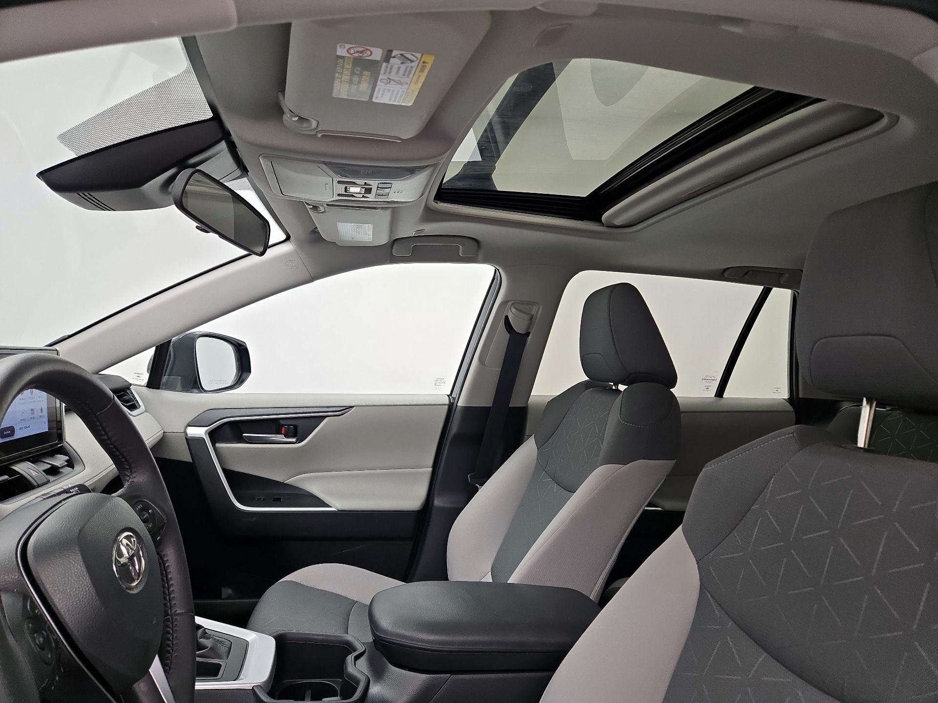 Thumbnail: 2023 Toyota RAV4 - 19