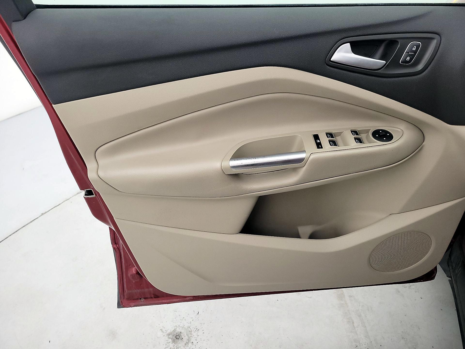 Thumbnail: 2019 Ford Escape - 12