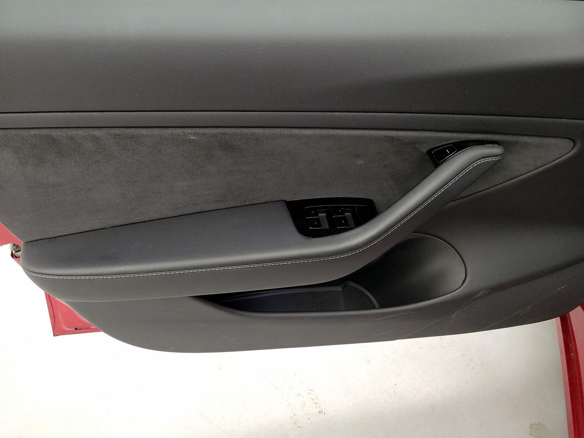 Thumbnail: 2019 Tesla Model 3 - 12