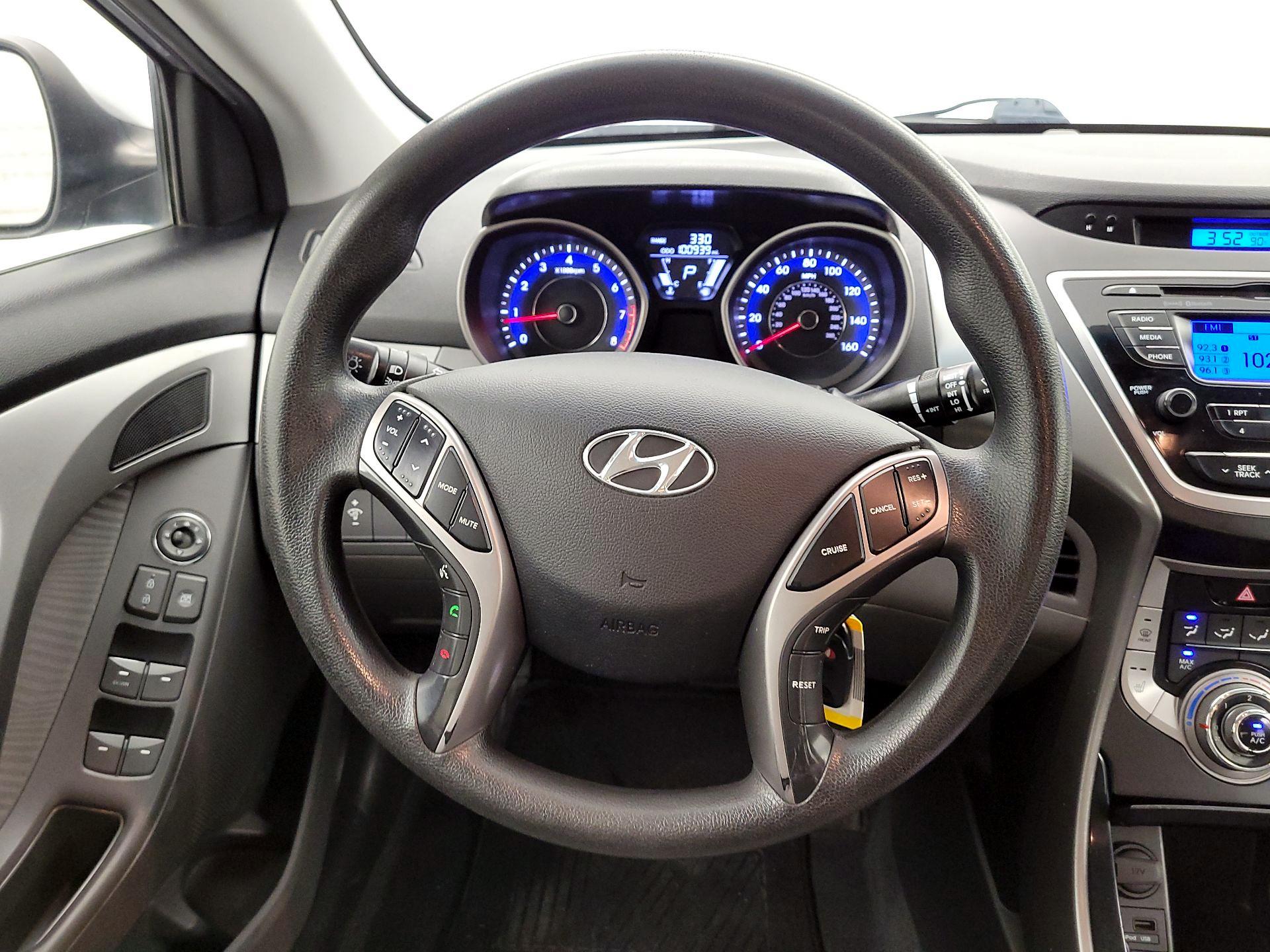 Thumbnail: 2013 Hyundai Elantra - 10