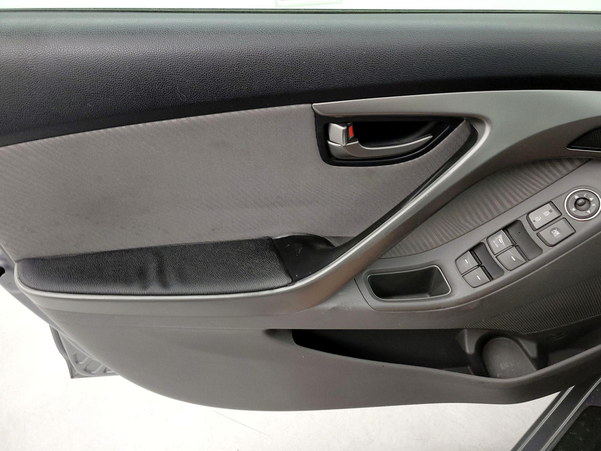 Thumbnail: 2013 Hyundai Elantra - 12