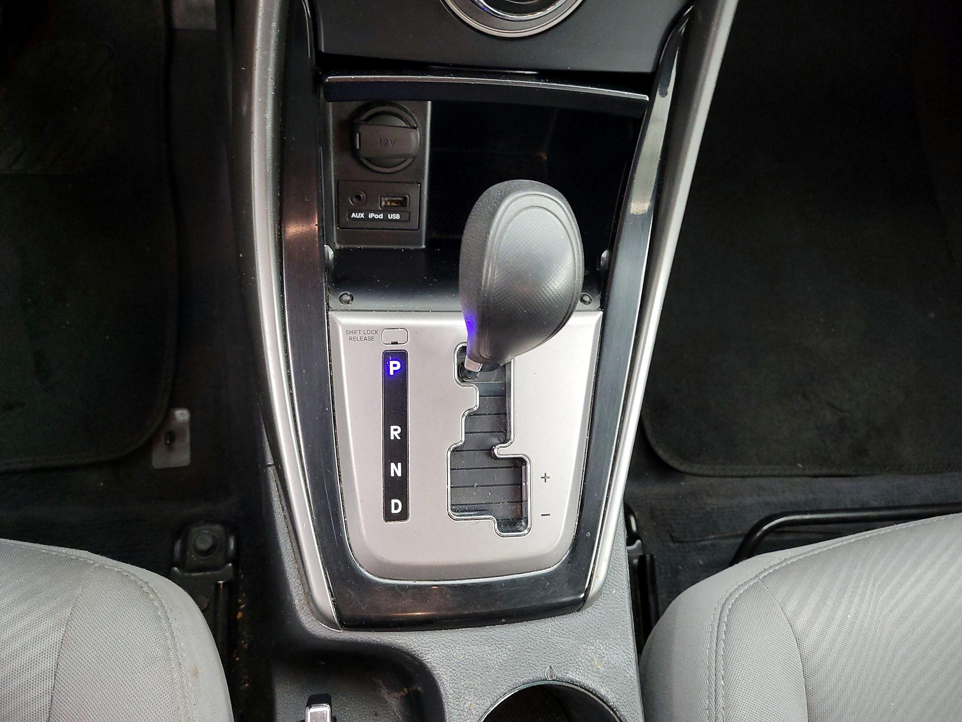 Thumbnail: 2013 Hyundai Elantra - 16