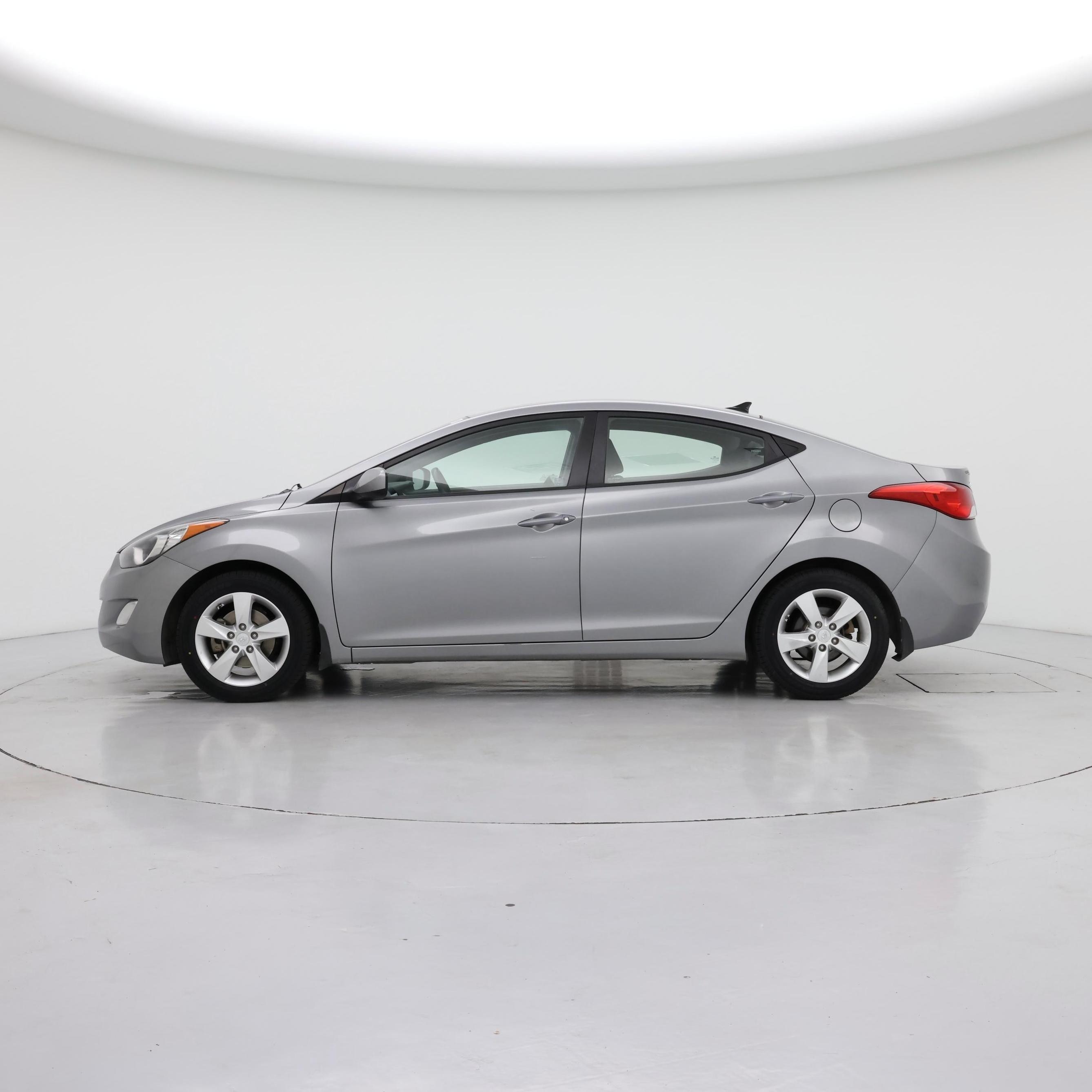 Thumbnail: 2013 Hyundai Elantra - 3