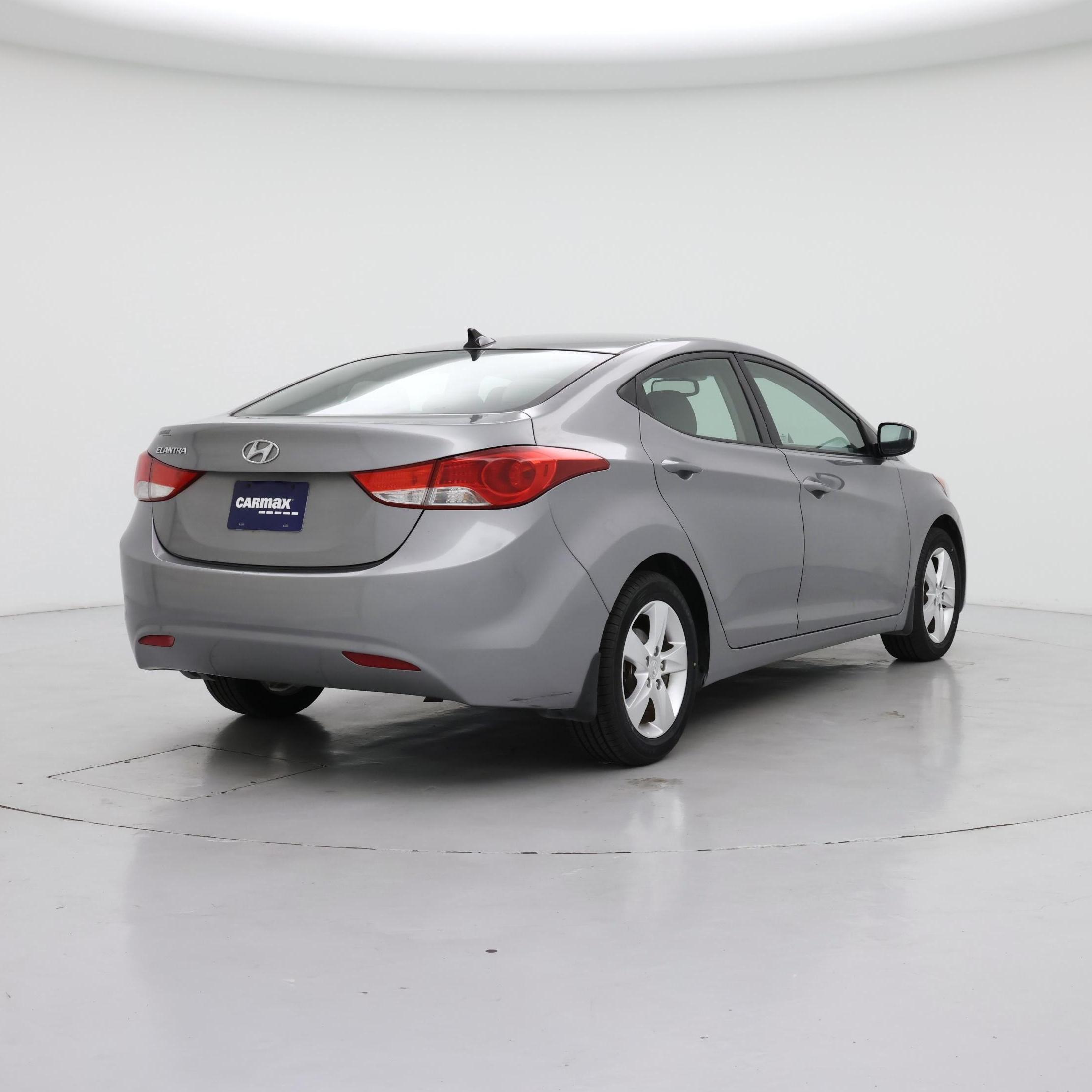 Thumbnail: 2013 Hyundai Elantra - 8