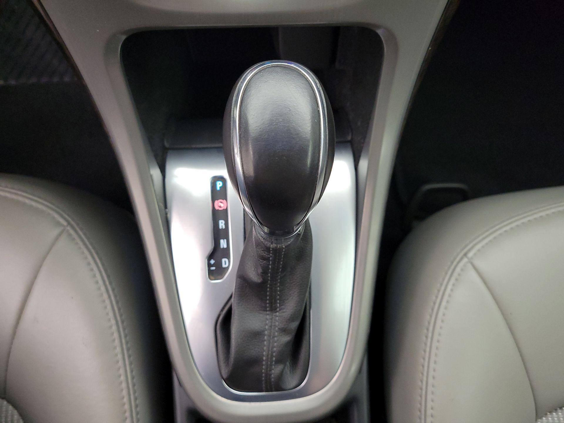 Thumbnail: 2014 Buick Verano - 17