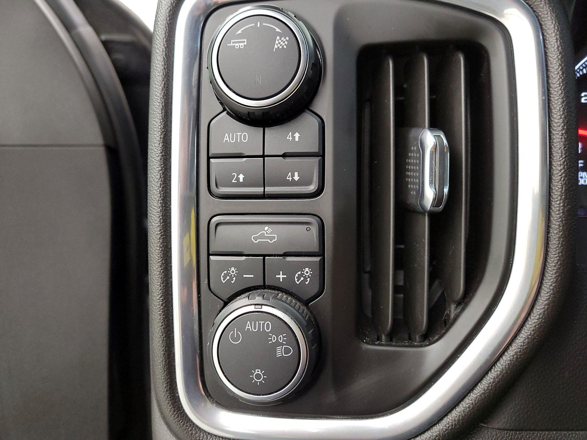 Thumbnail: 2019 Chevrolet Silverado 1500 - 13