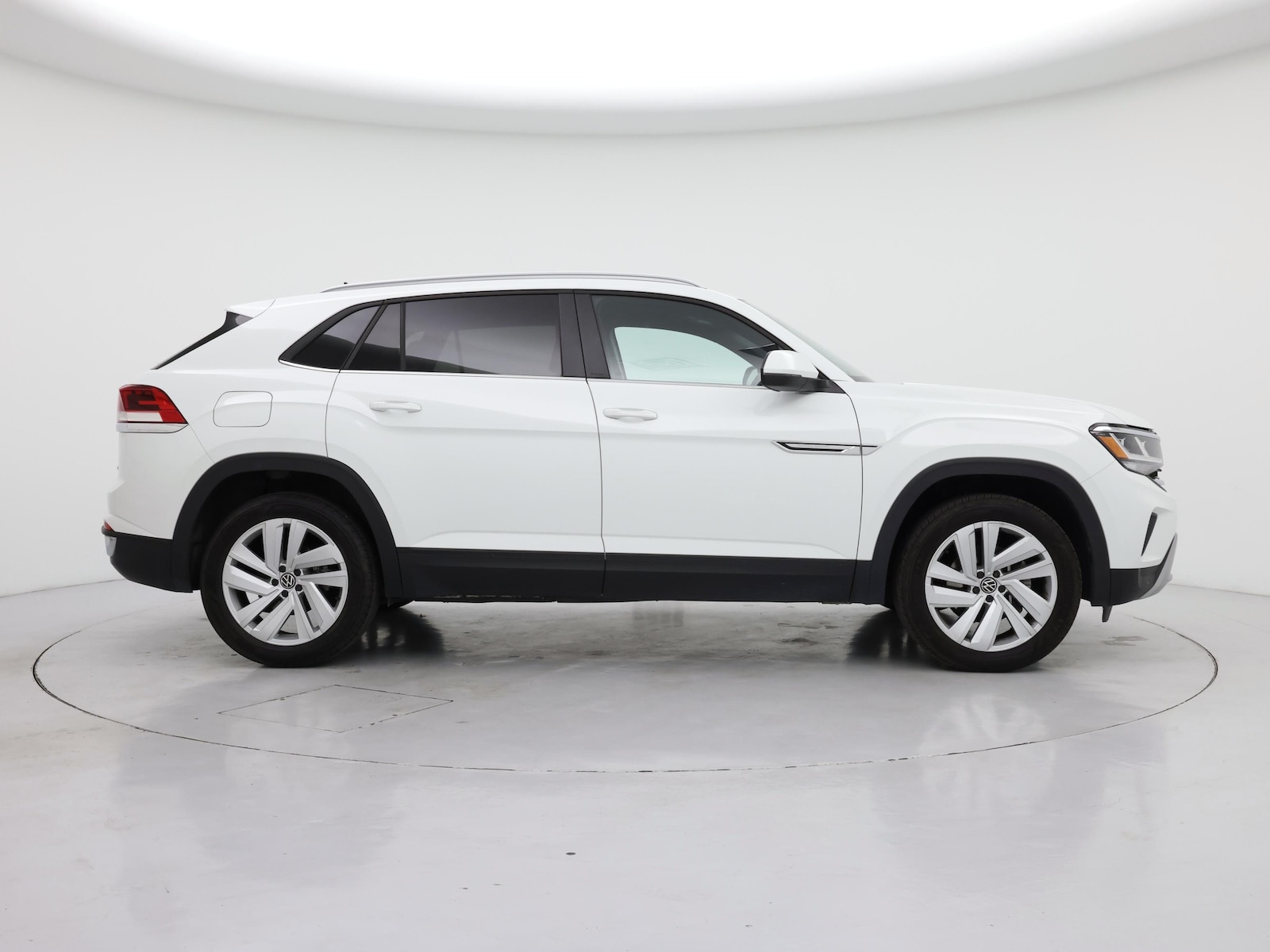 Image 8 of 2022 Volkswagen Atlas Cross Sport SE w/Tech
