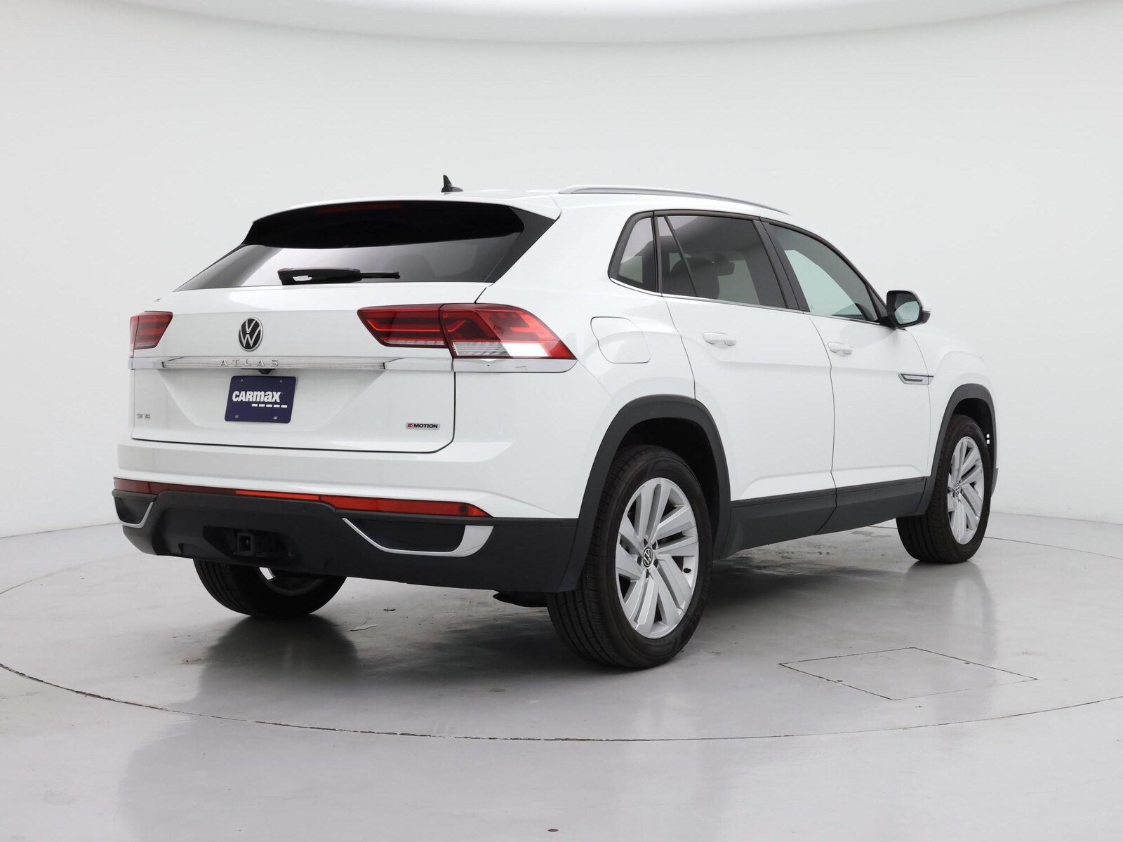 Image 9 of 2022 Volkswagen Atlas Cross Sport SE w/Tech