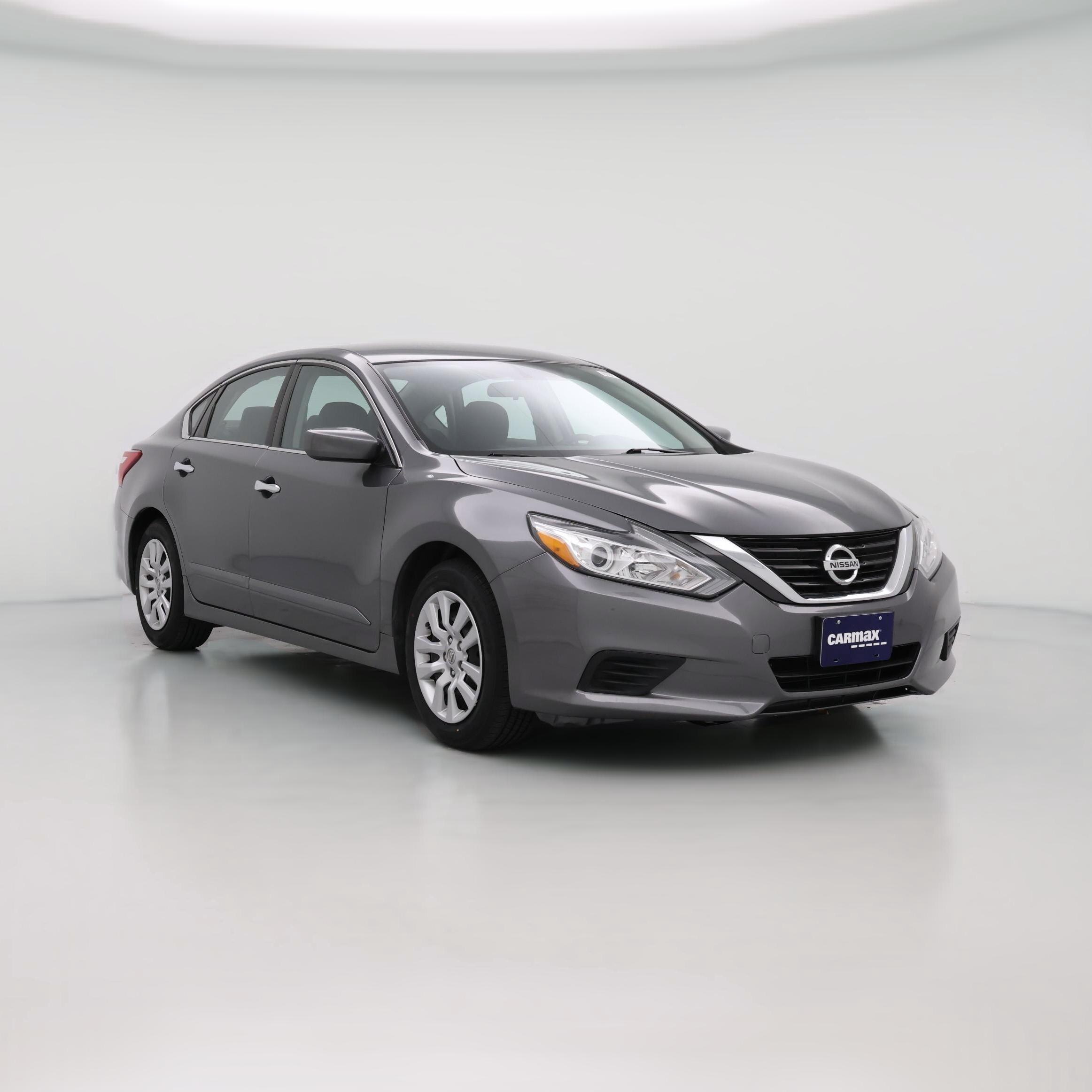 Thumbnail: 2016 Nissan Altima - 1