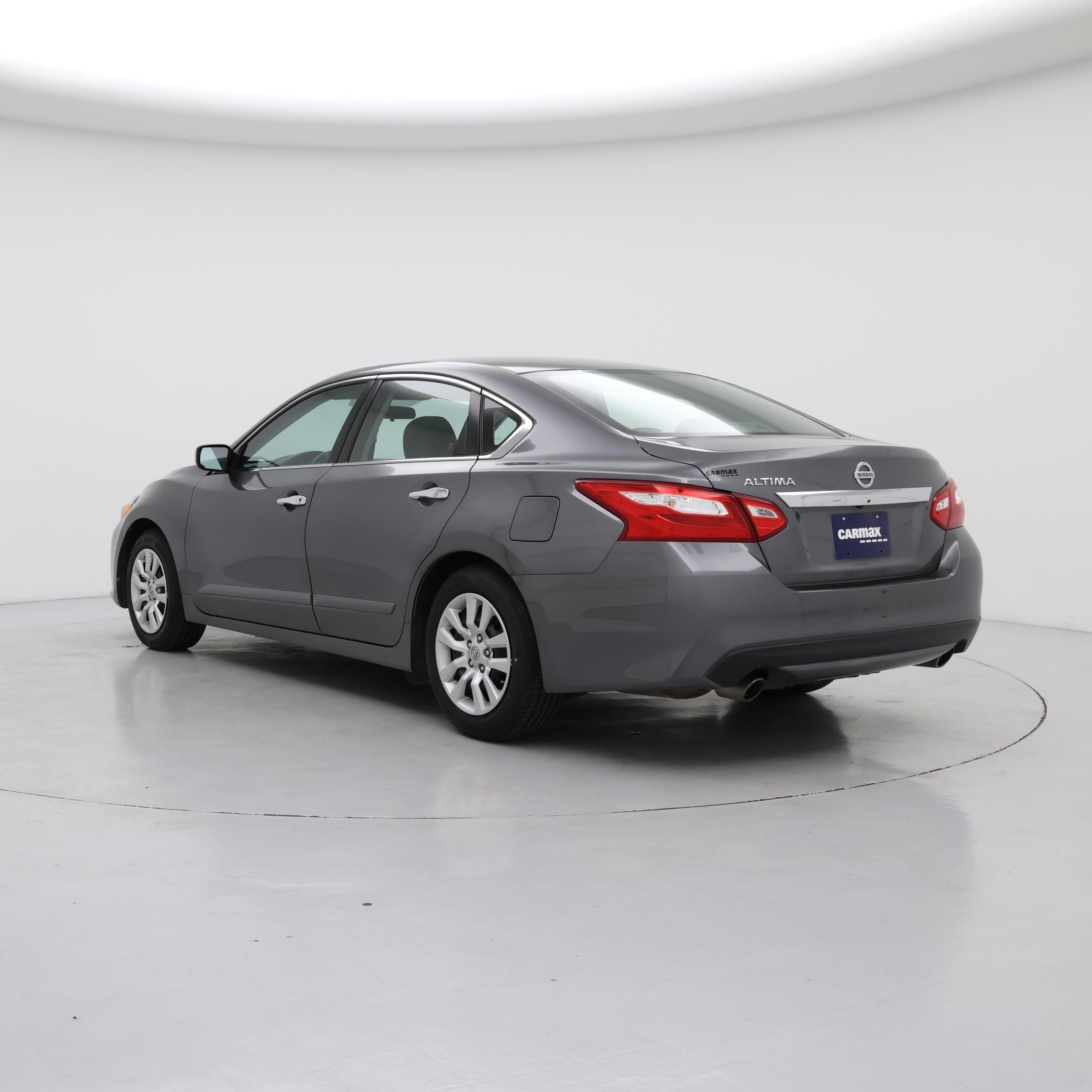 Thumbnail: 2016 Nissan Altima - 2