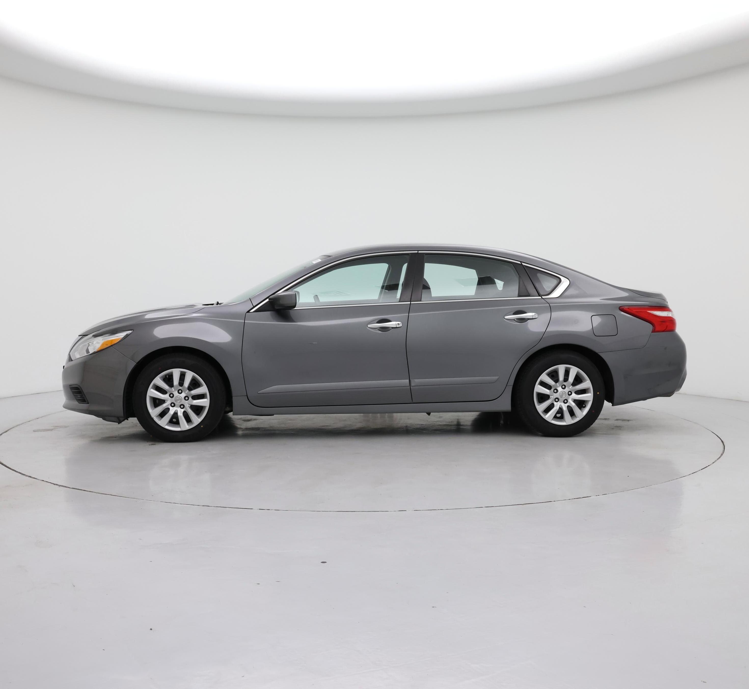 Thumbnail: 2016 Nissan Altima - 3