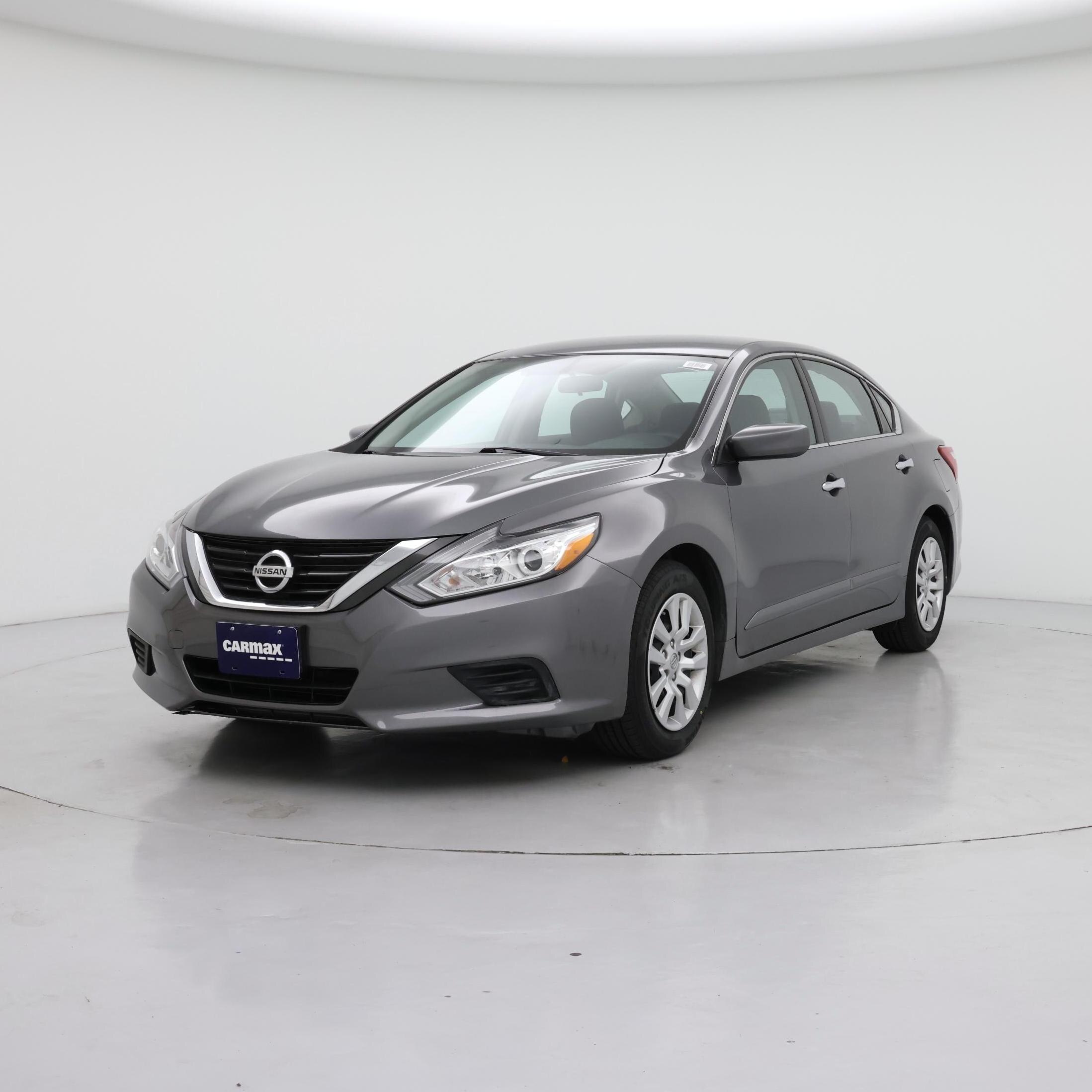Thumbnail: 2016 Nissan Altima - 4