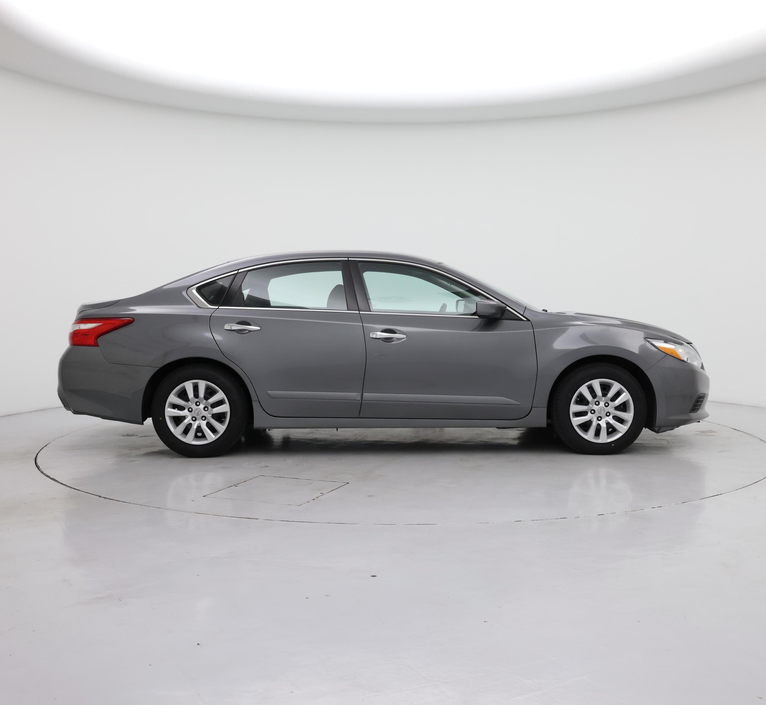 Thumbnail: 2016 Nissan Altima - 7