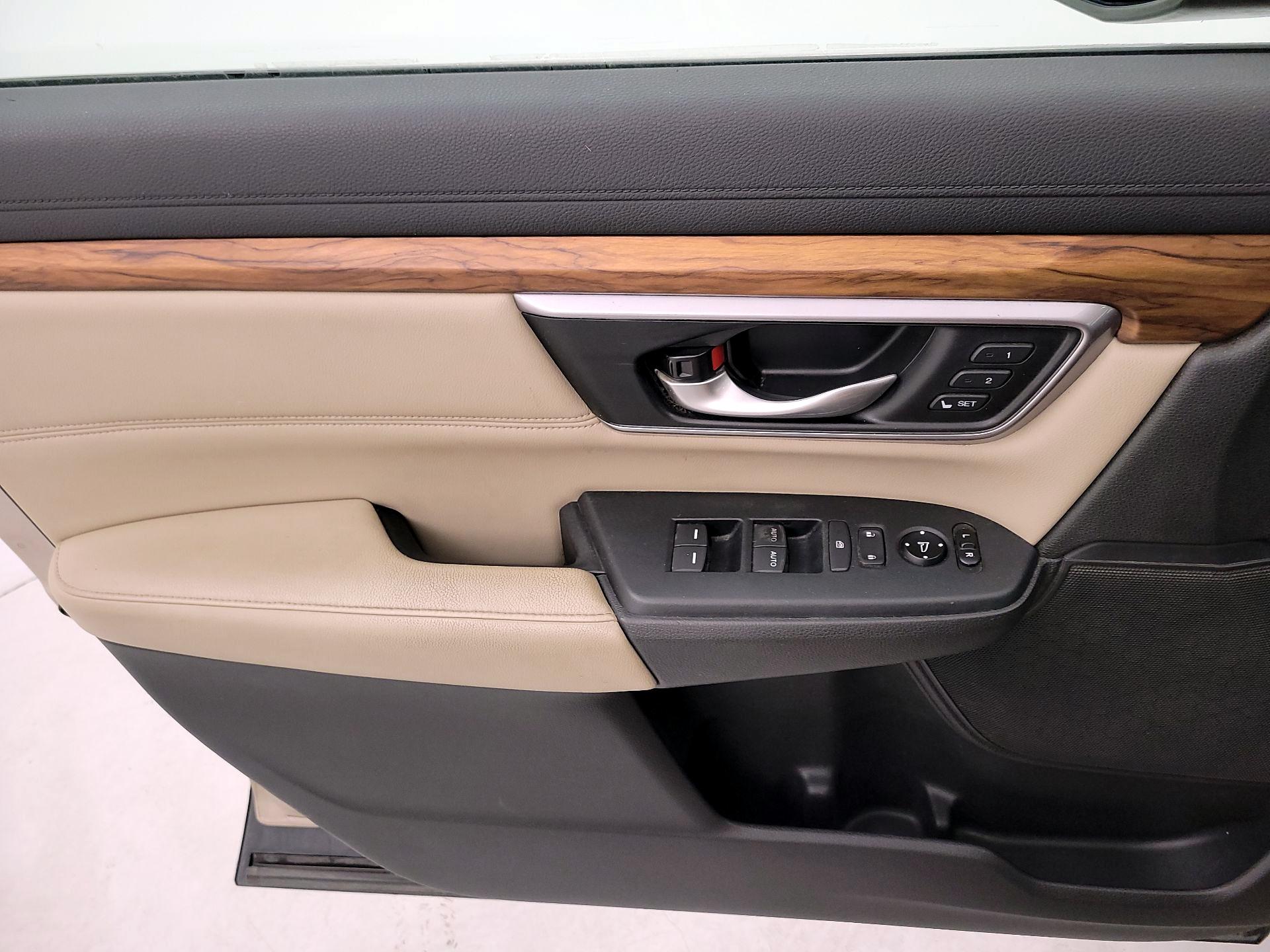 Thumbnail: 2017 Honda CR-V - 12