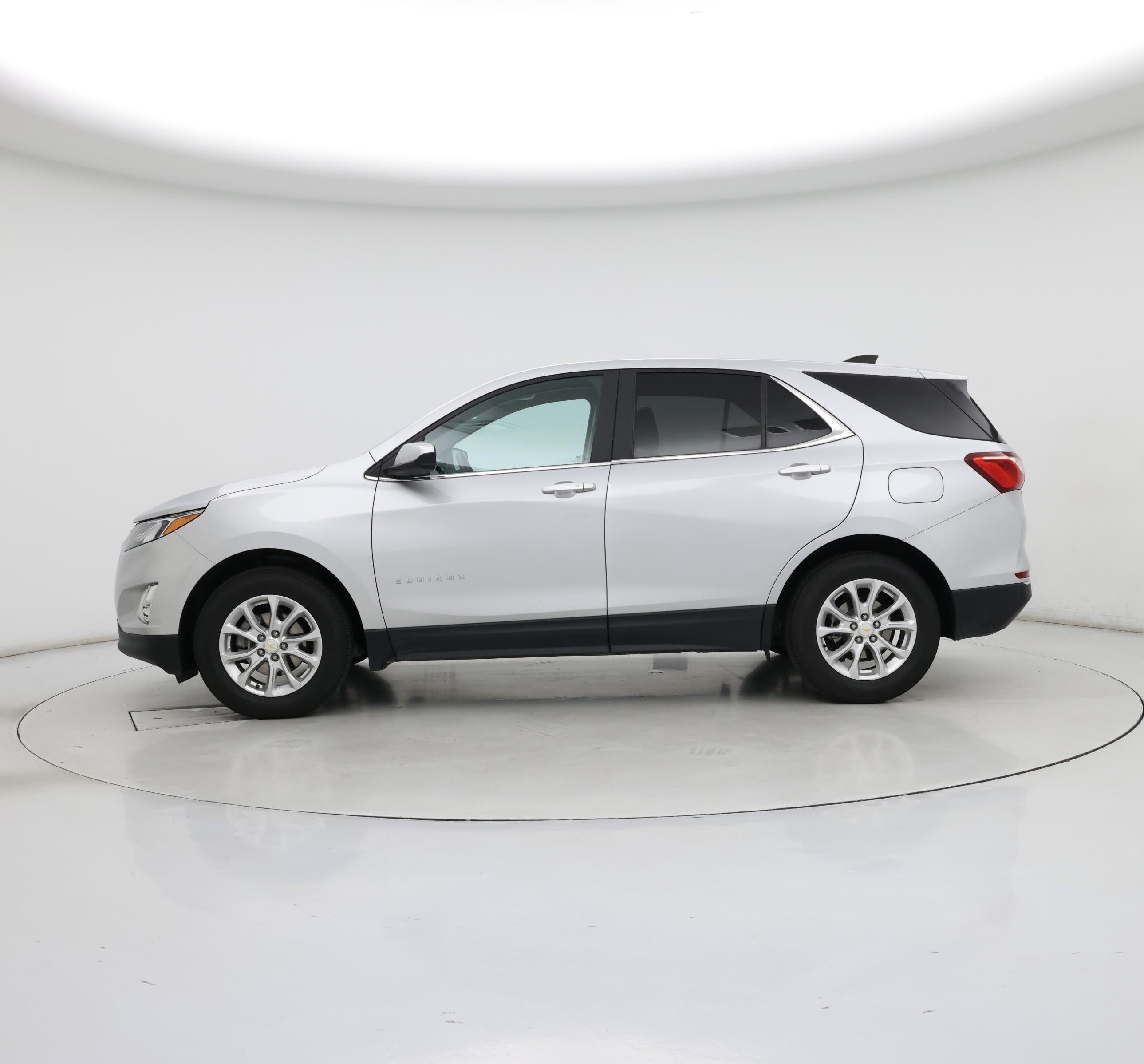 Thumbnail: 2021 Chevrolet Equinox - 3