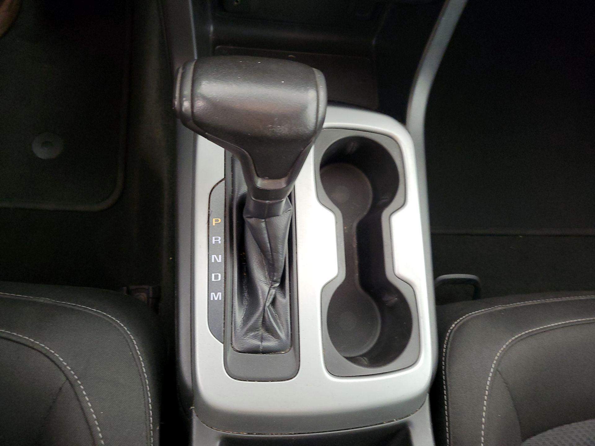 Thumbnail: 2015 Chevrolet Colorado - 16