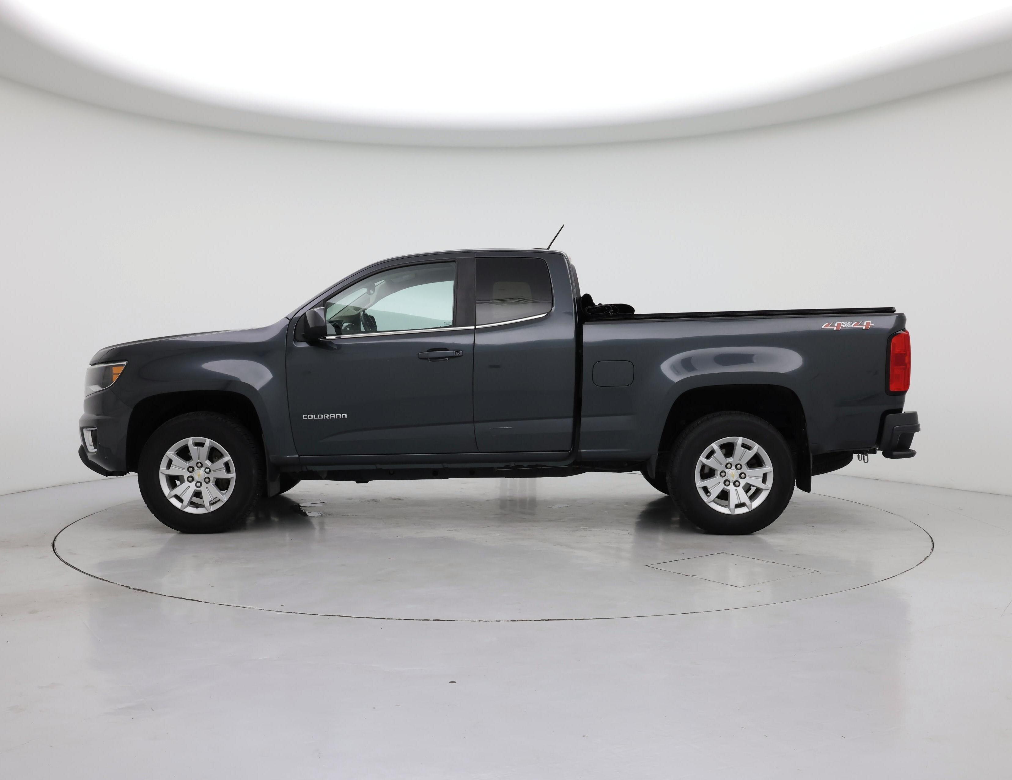 Thumbnail: 2015 Chevrolet Colorado - 3