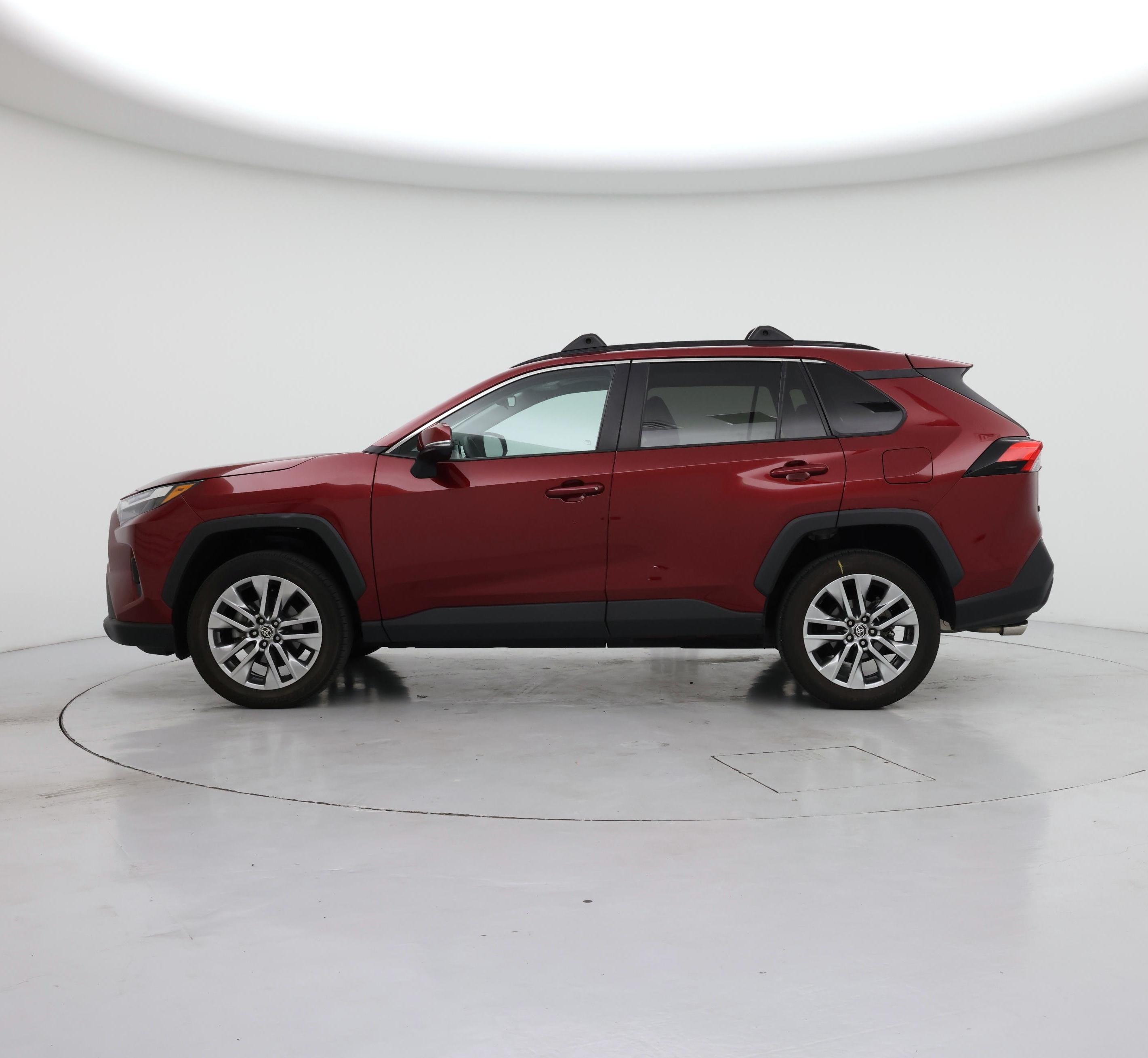 Thumbnail: 2022 Toyota RAV4 - 3