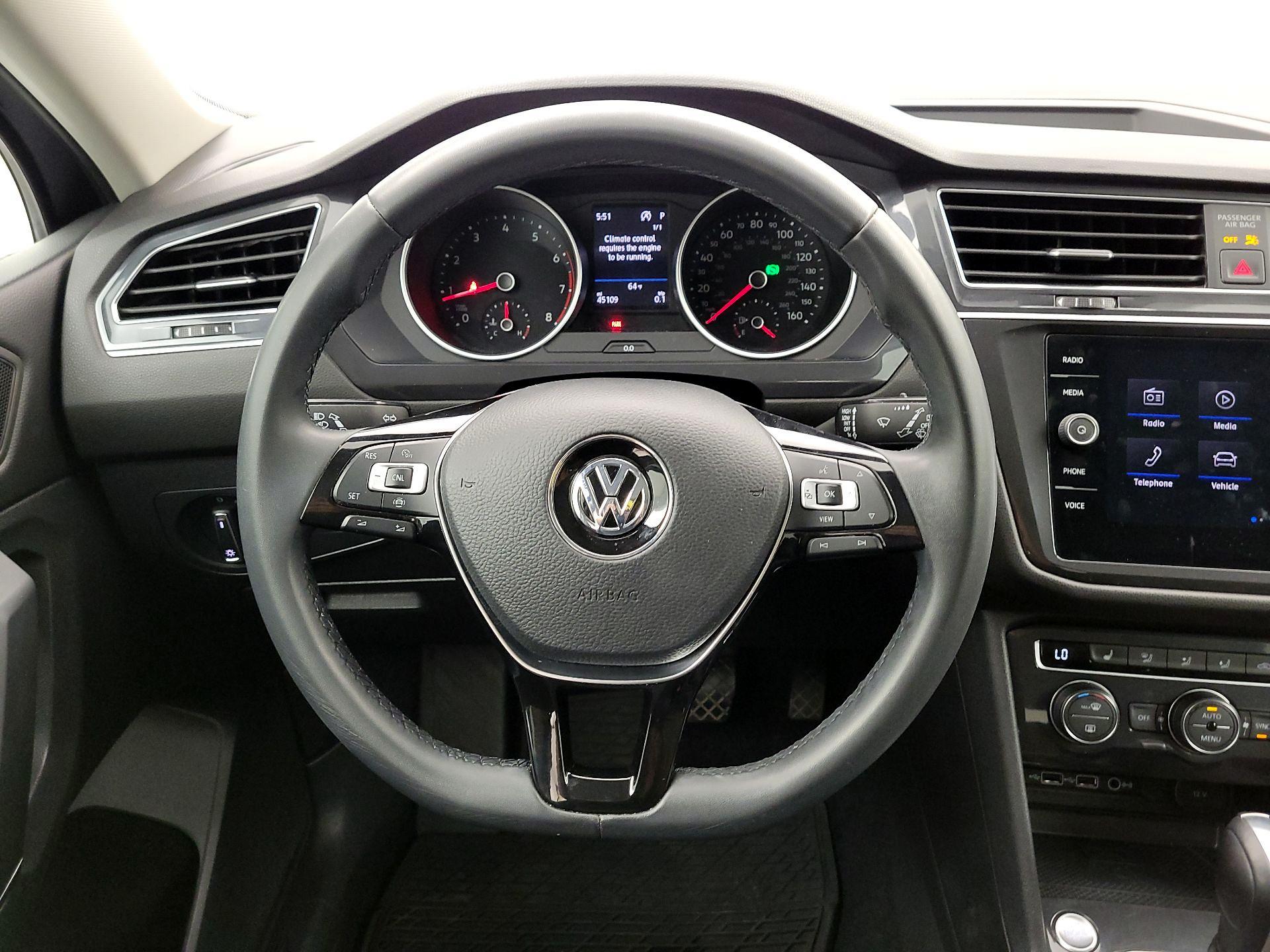 Thumbnail: 2020 Volkswagen Tiguan - 10