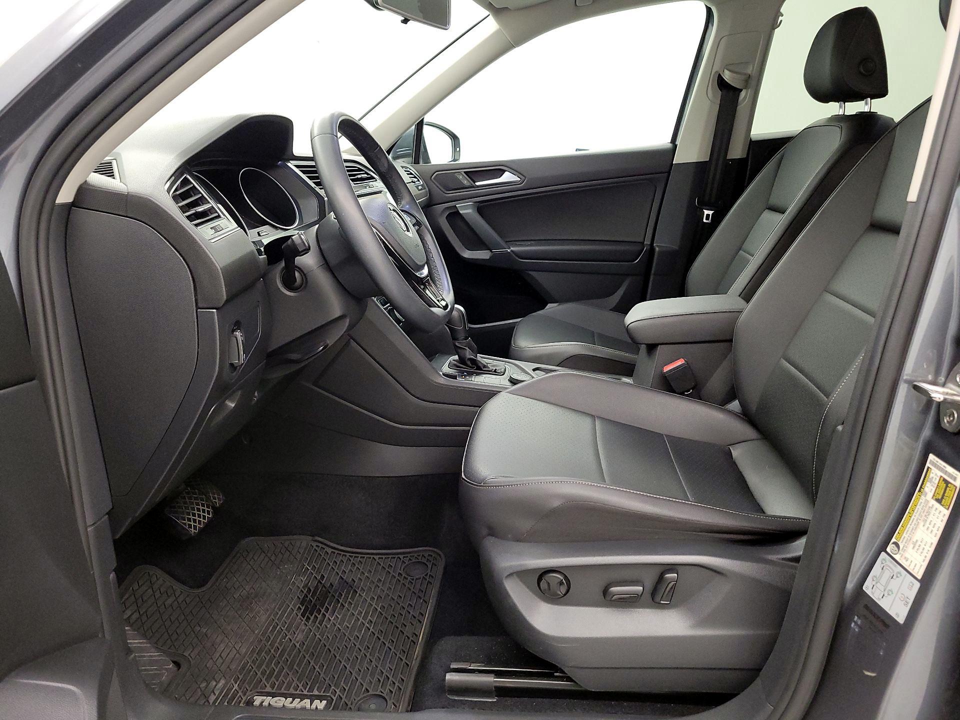 Thumbnail: 2020 Volkswagen Tiguan - 11