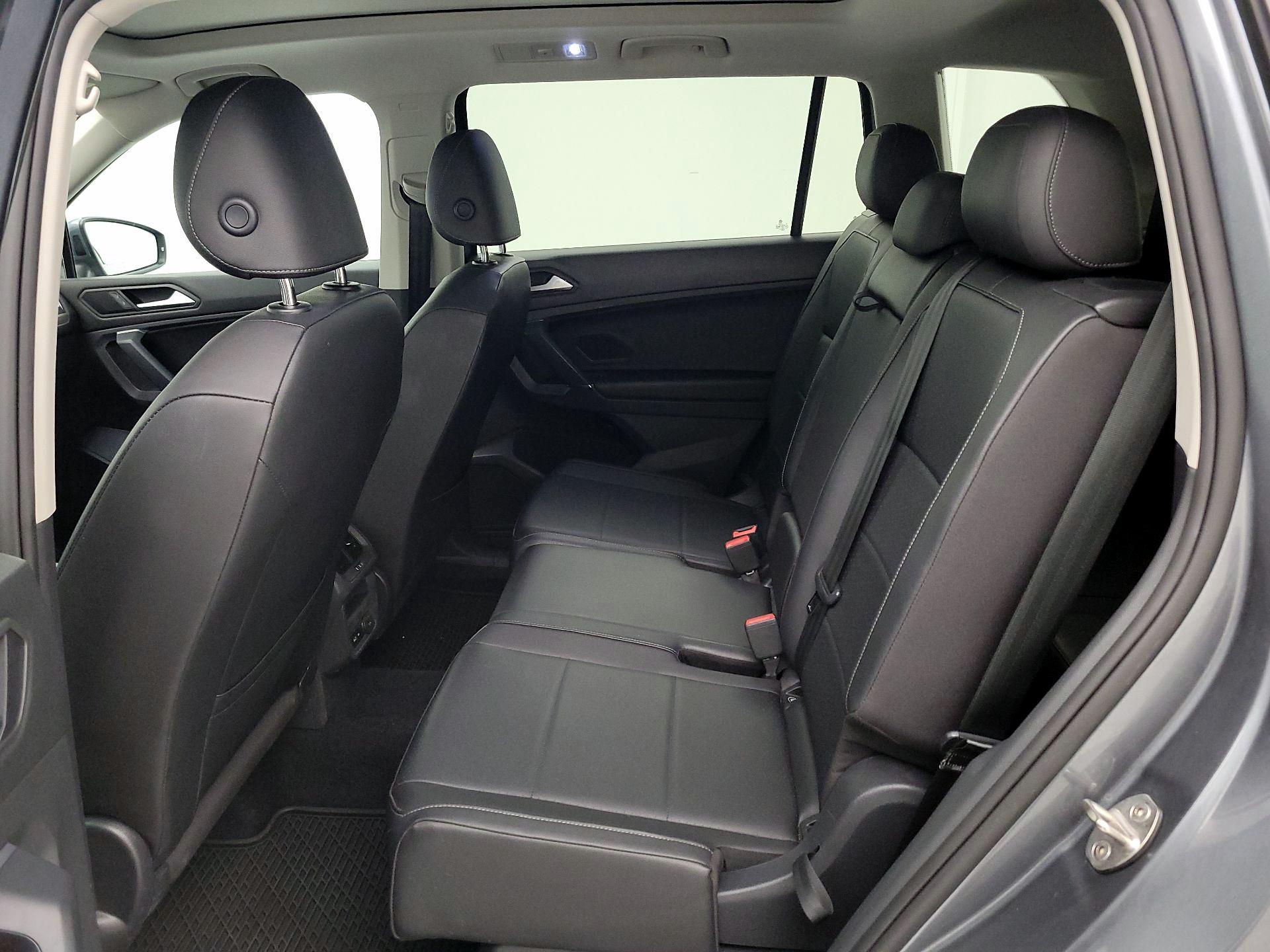 Thumbnail: 2020 Volkswagen Tiguan - 18