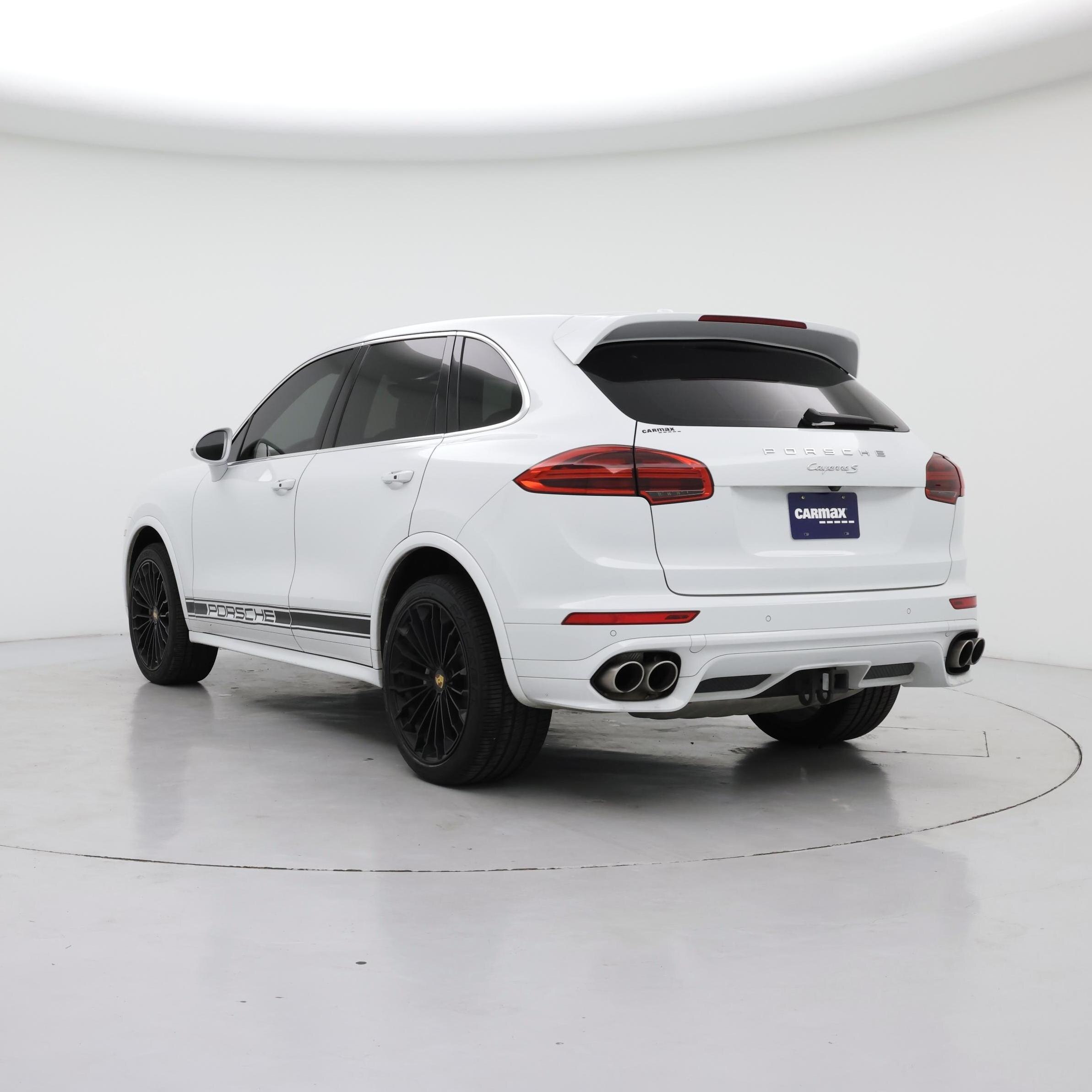 Thumbnail: 2016 Porsche Cayenne - 2