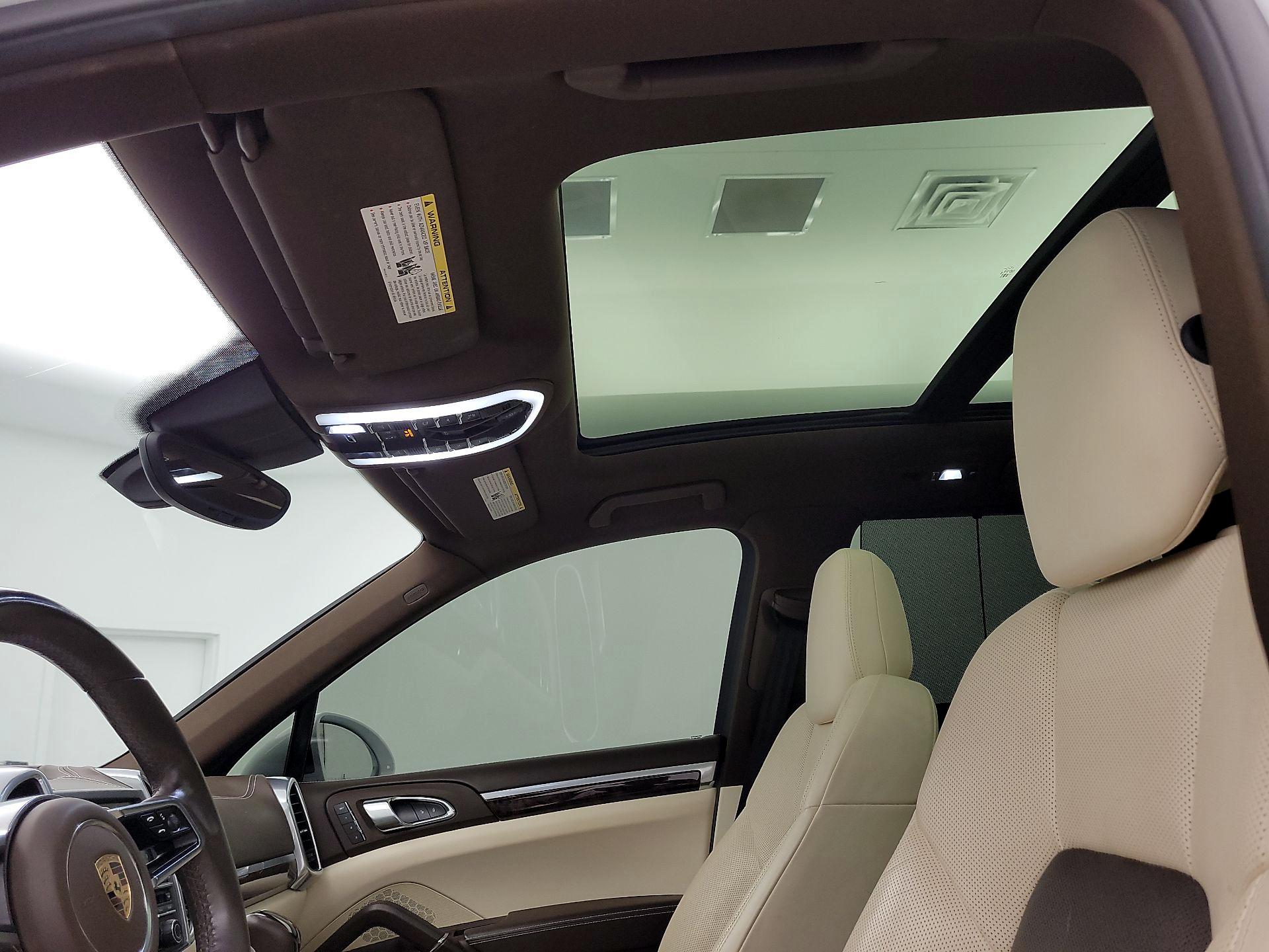 Thumbnail: 2016 Porsche Cayenne - 20