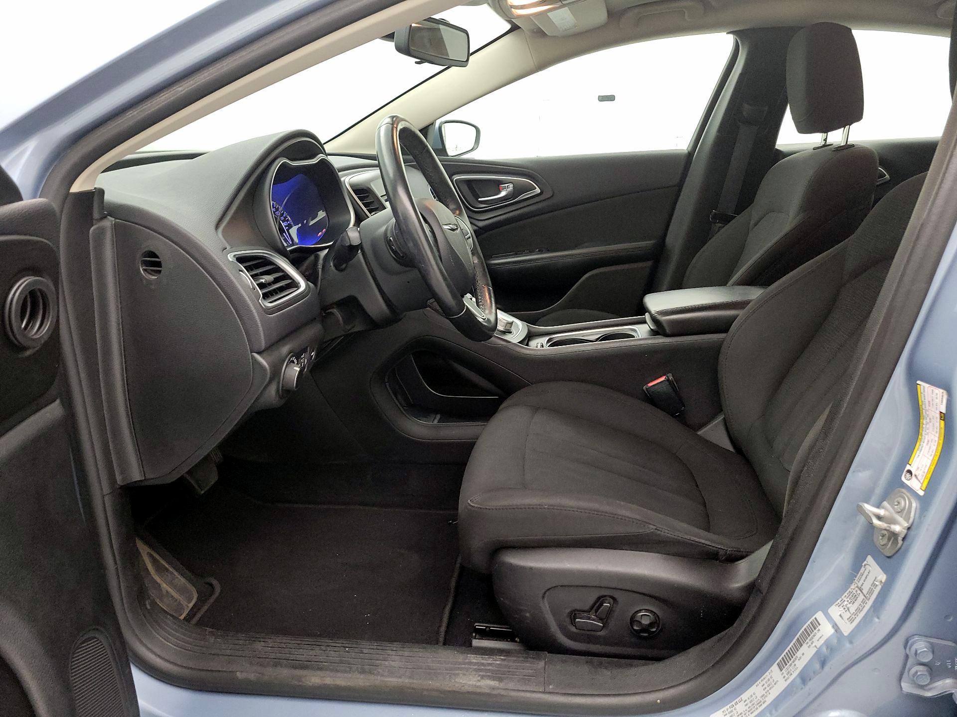 Thumbnail: 2015 Chrysler 200 - 11