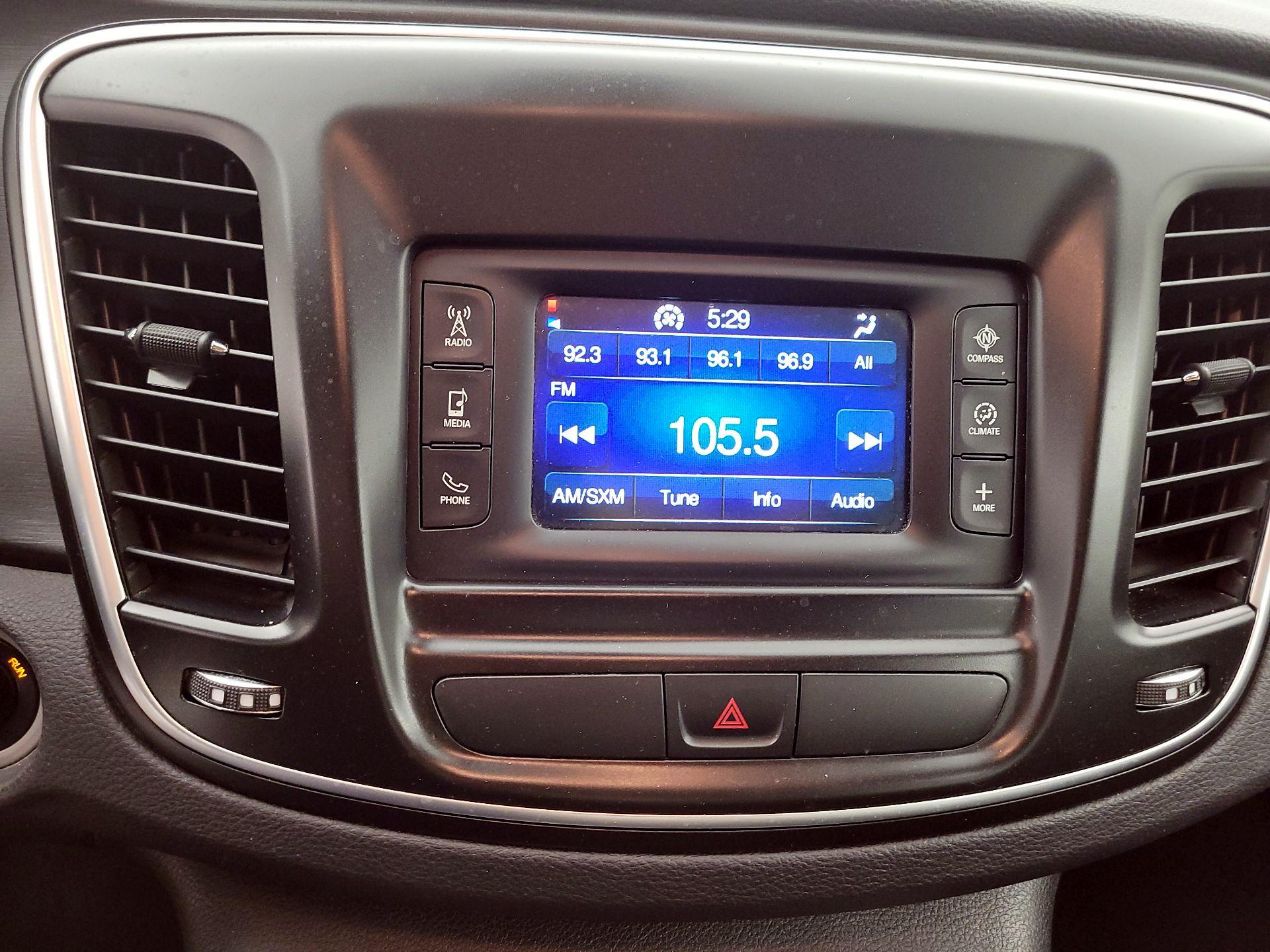 Thumbnail: 2015 Chrysler 200 - 15