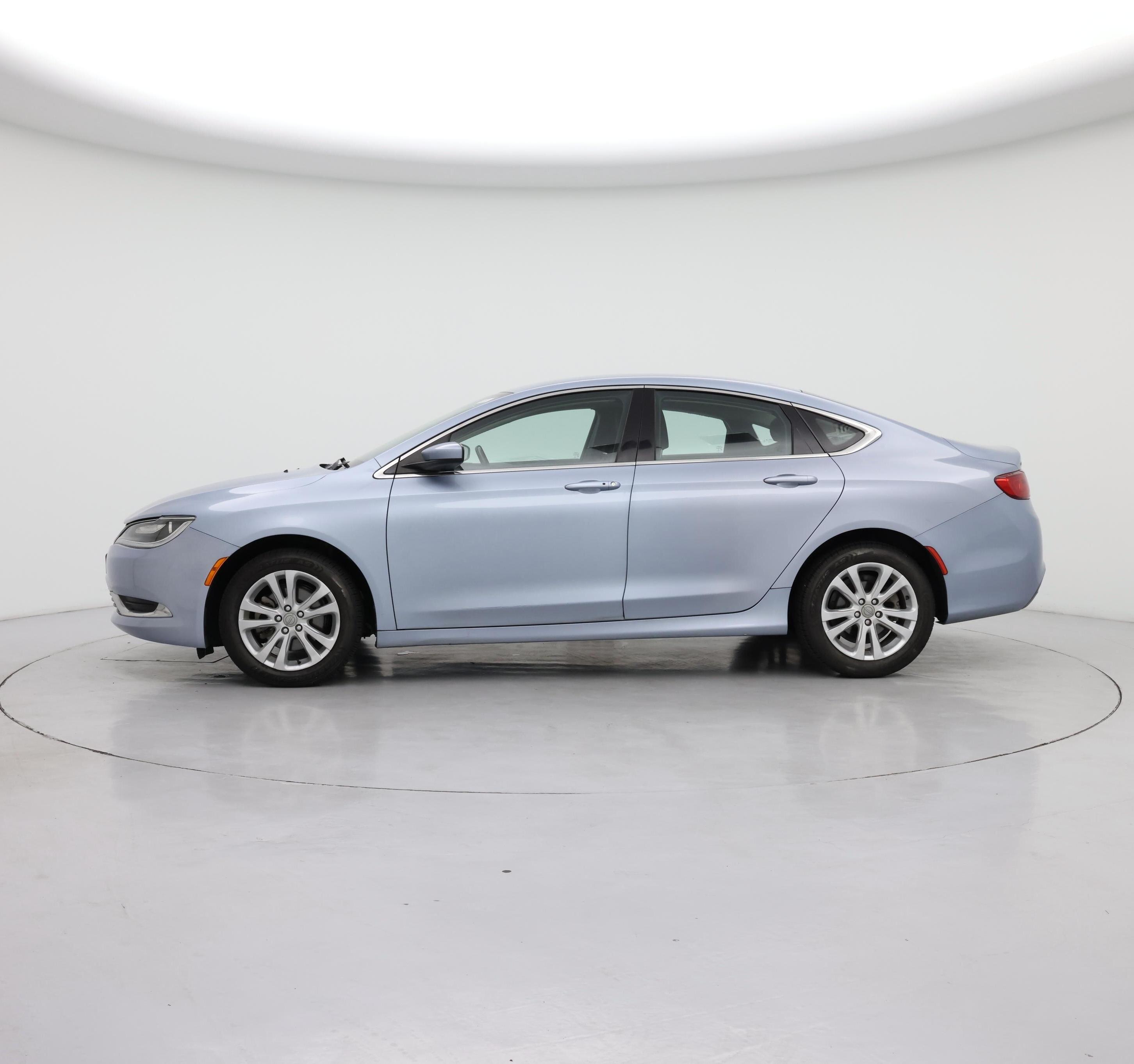 Thumbnail: 2015 Chrysler 200 - 3