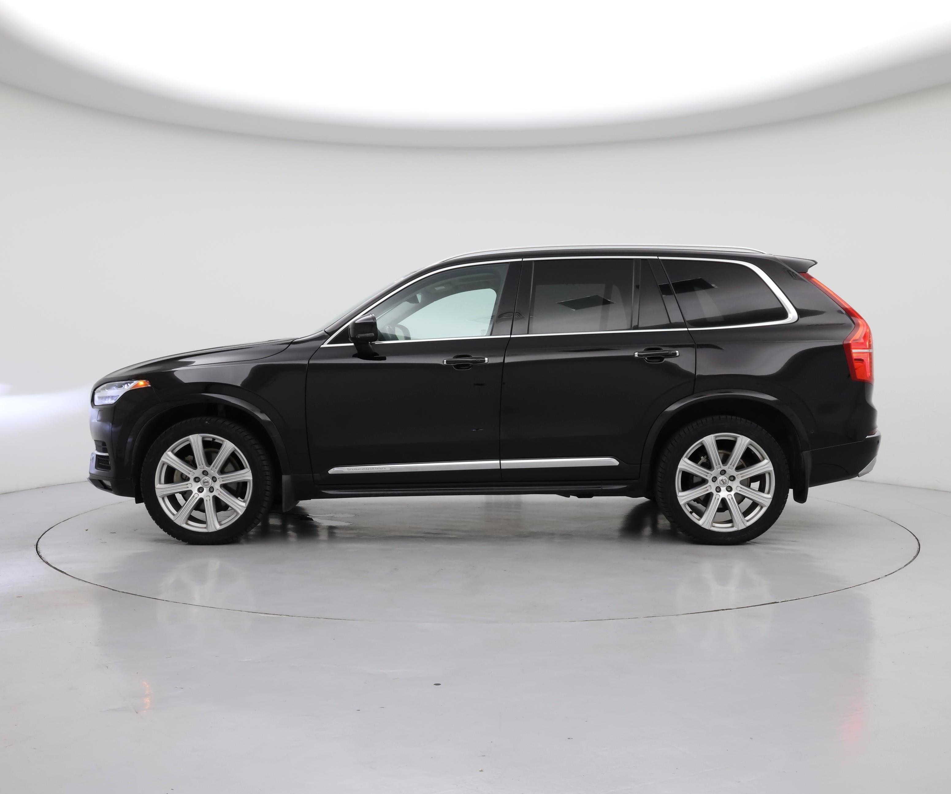 Thumbnail: 2016 Volvo XC90 - 3