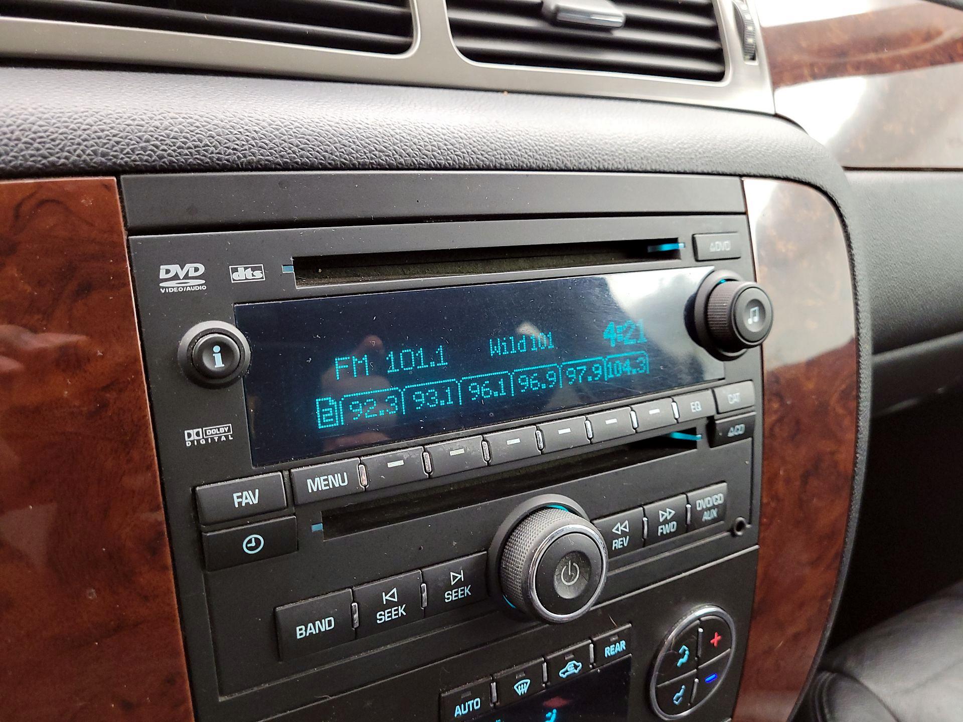 Thumbnail: 2013 Chevrolet Tahoe - 15