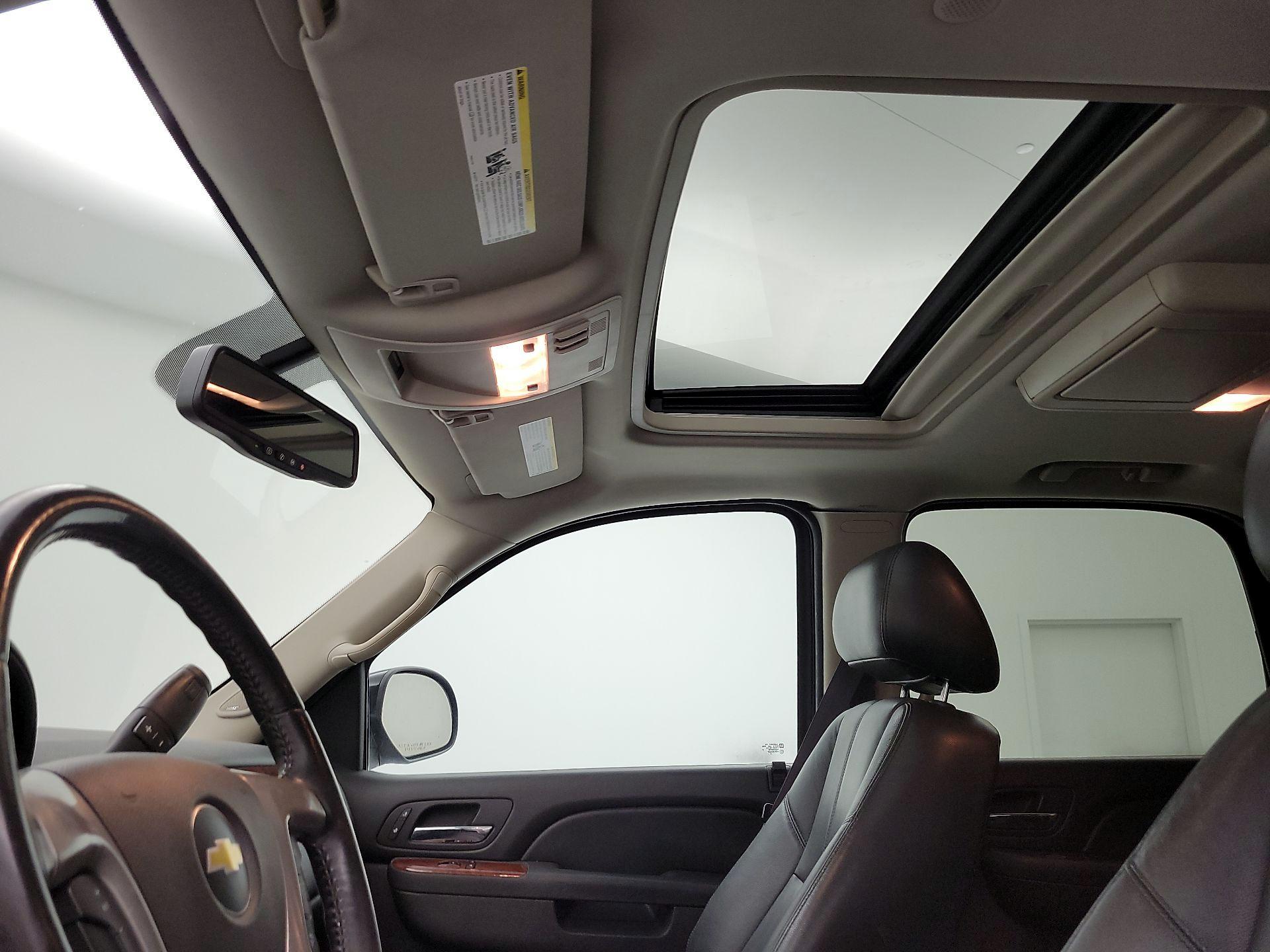 Thumbnail: 2013 Chevrolet Tahoe - 19