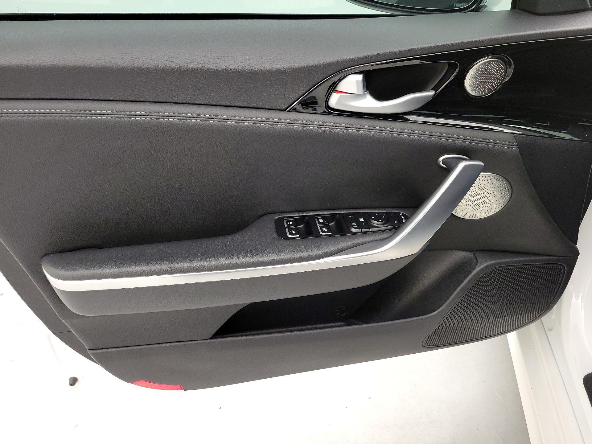 Thumbnail: 2020 Kia Stinger - 12