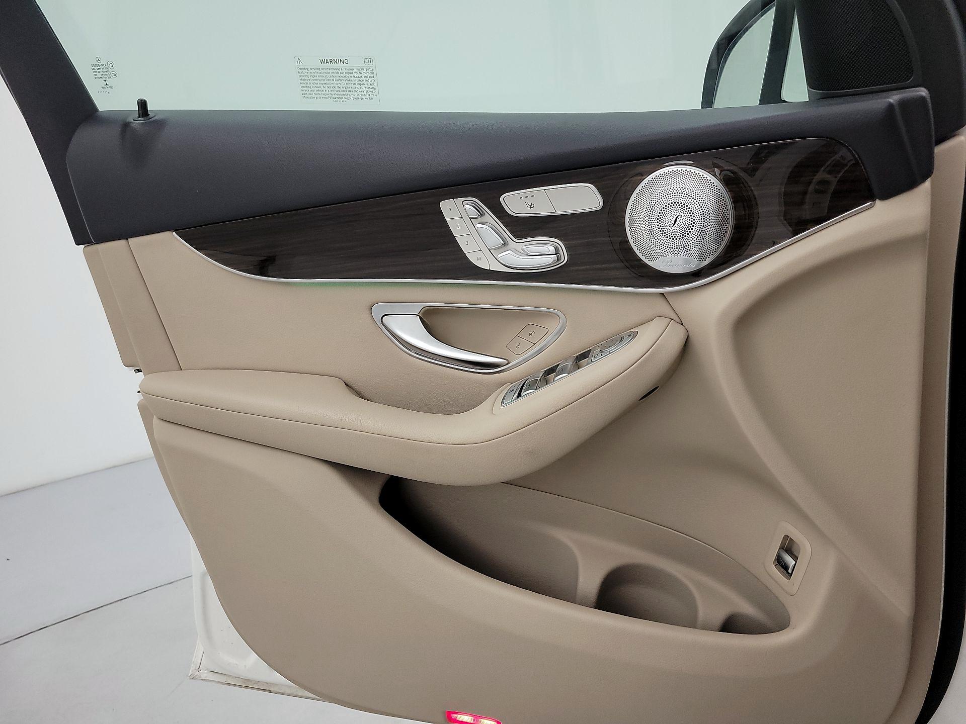 Thumbnail: 2020 Mercedes-Benz GLC - 12