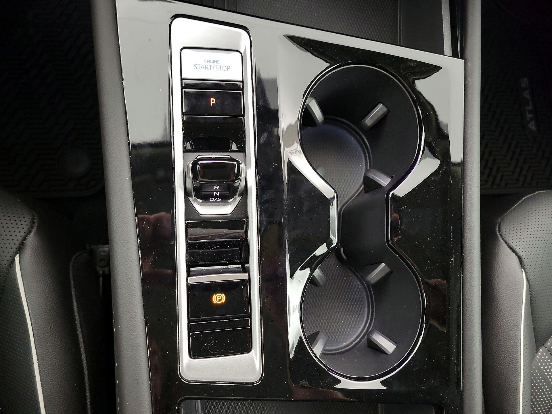 Thumbnail: 2025 Volkswagen Atlas - 17