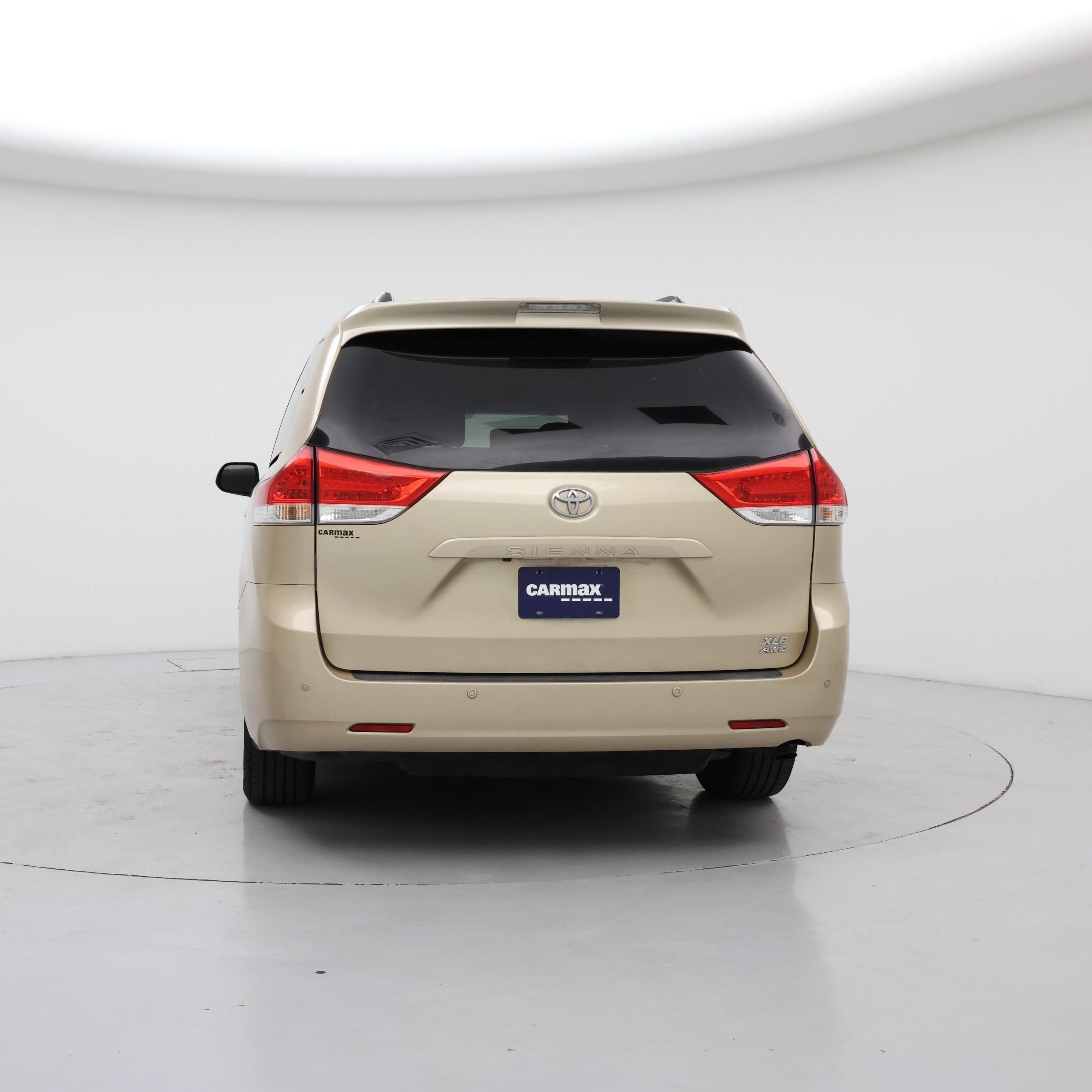 Thumbnail: 2013 Toyota Sienna - 6