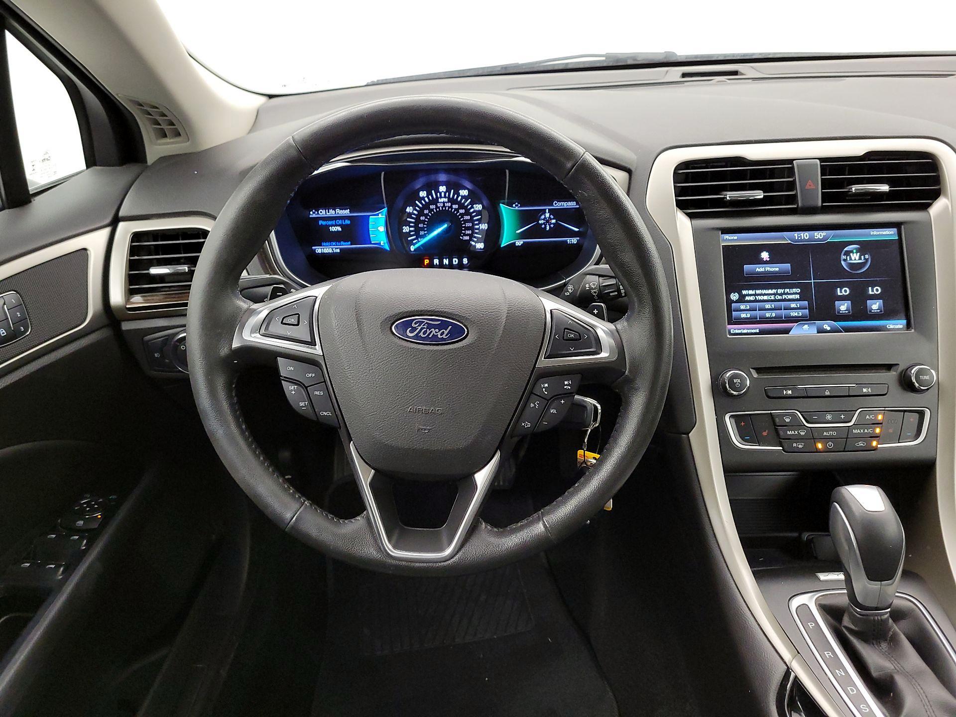 Thumbnail: 2016 Ford Fusion - 10