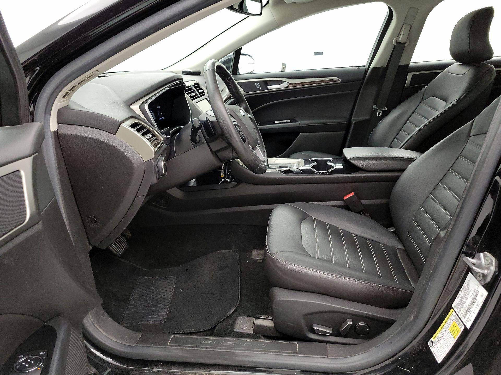 Thumbnail: 2016 Ford Fusion - 11