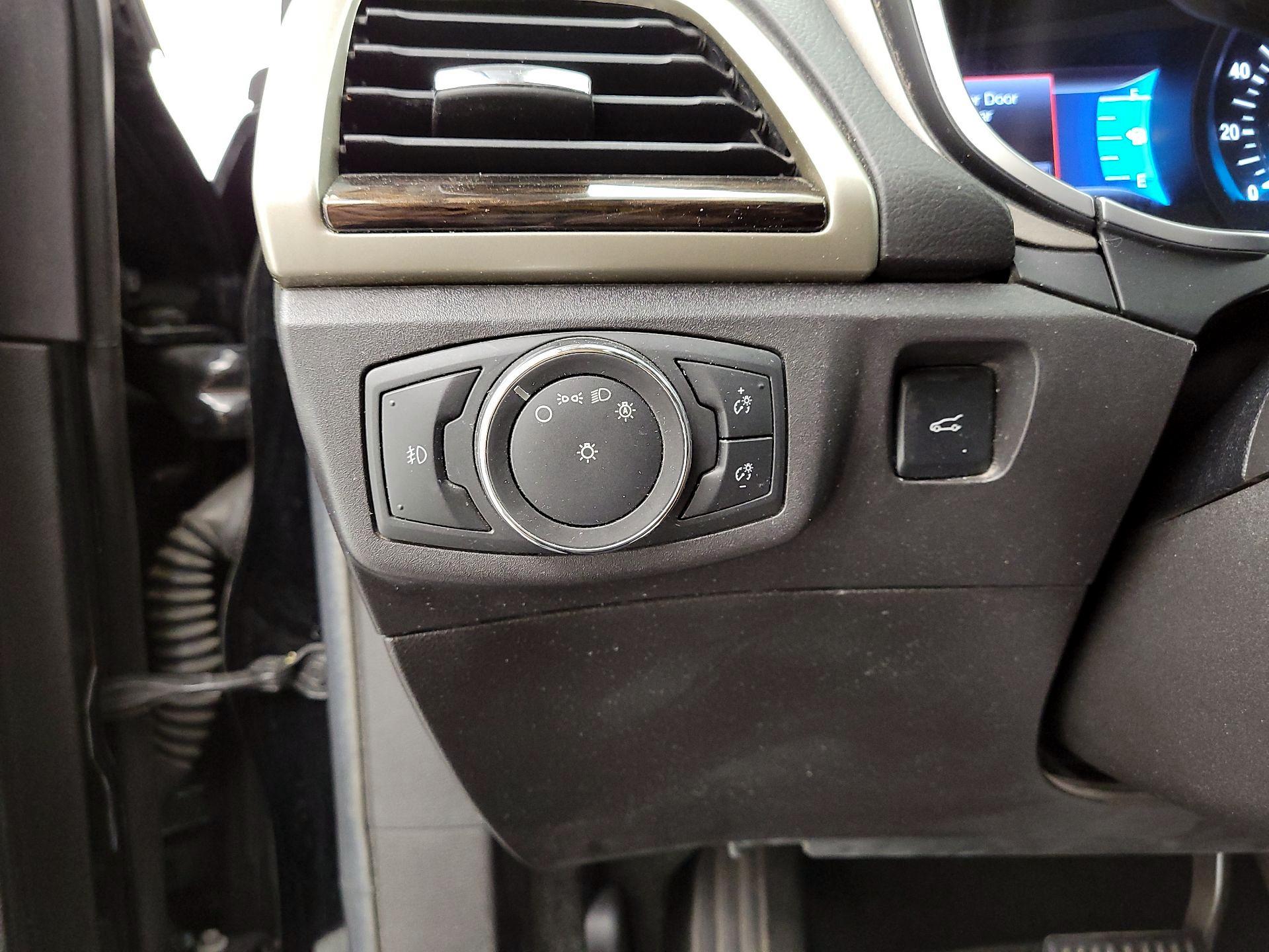 Thumbnail: 2016 Ford Fusion - 14