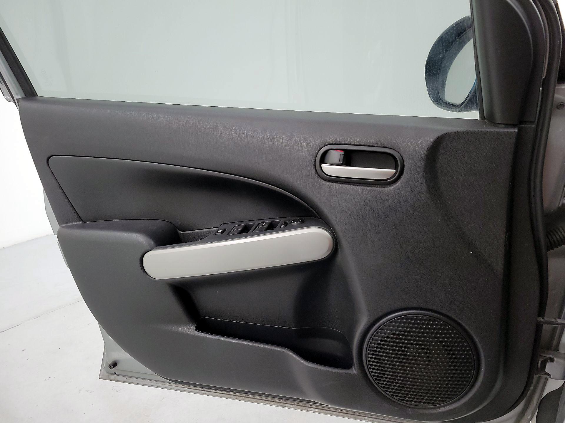 Thumbnail: 2013 Mazda Mazda2 - 12