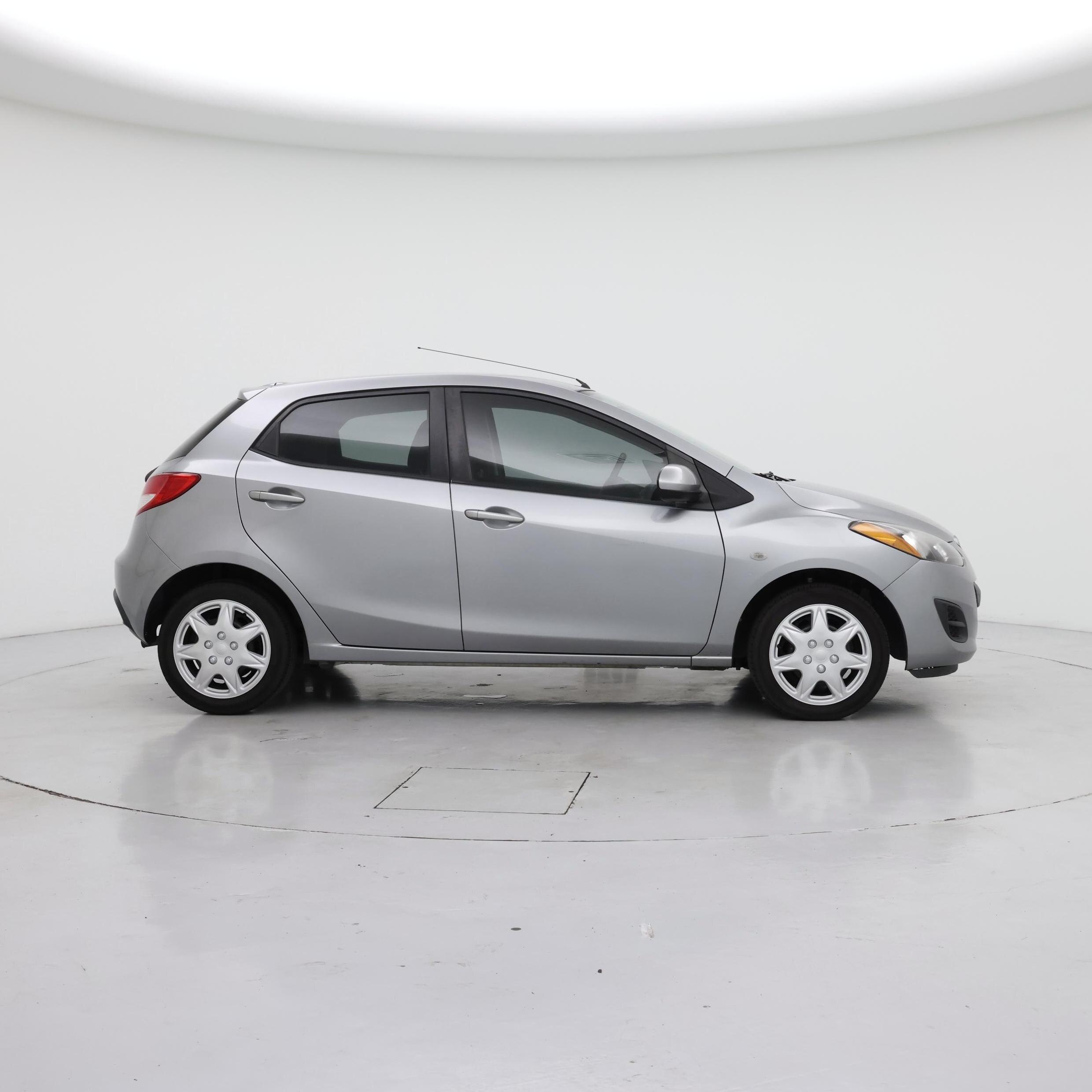 Thumbnail: 2013 Mazda Mazda2 - 7