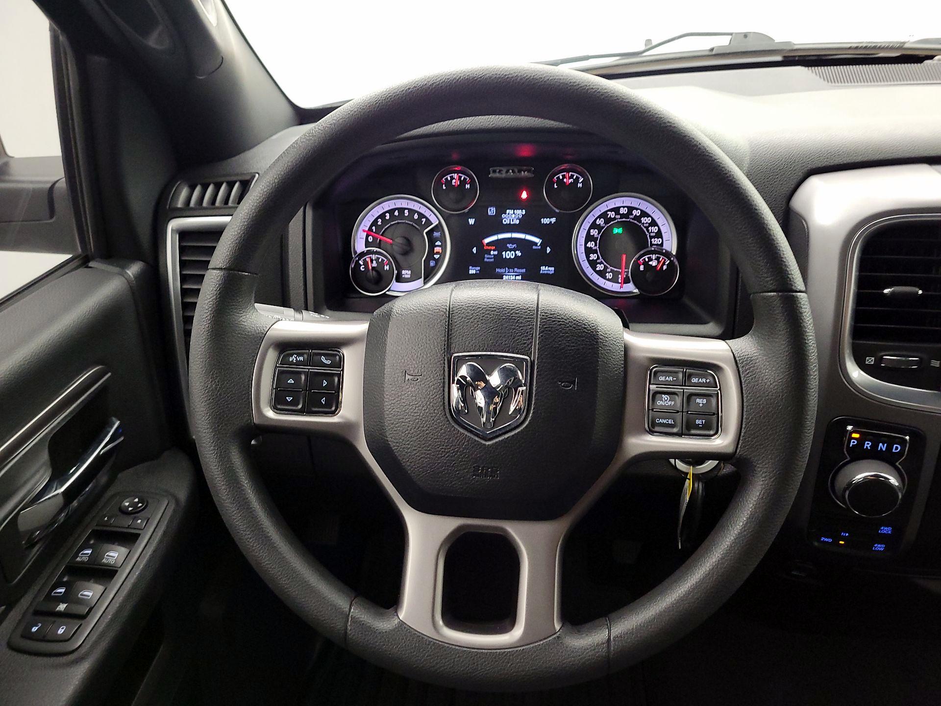 Thumbnail: 2021 RAM 1500 Classic - 10