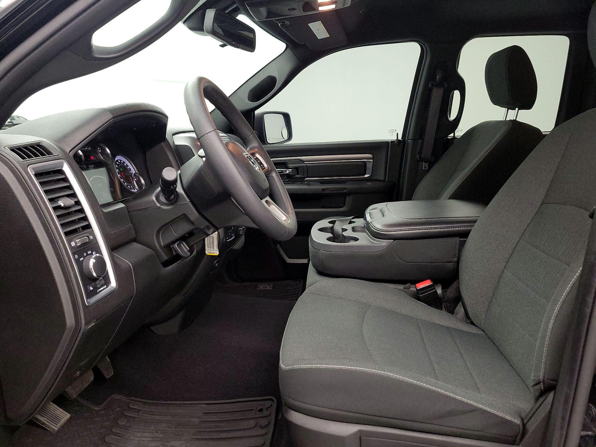 Thumbnail: 2021 RAM 1500 Classic - 11