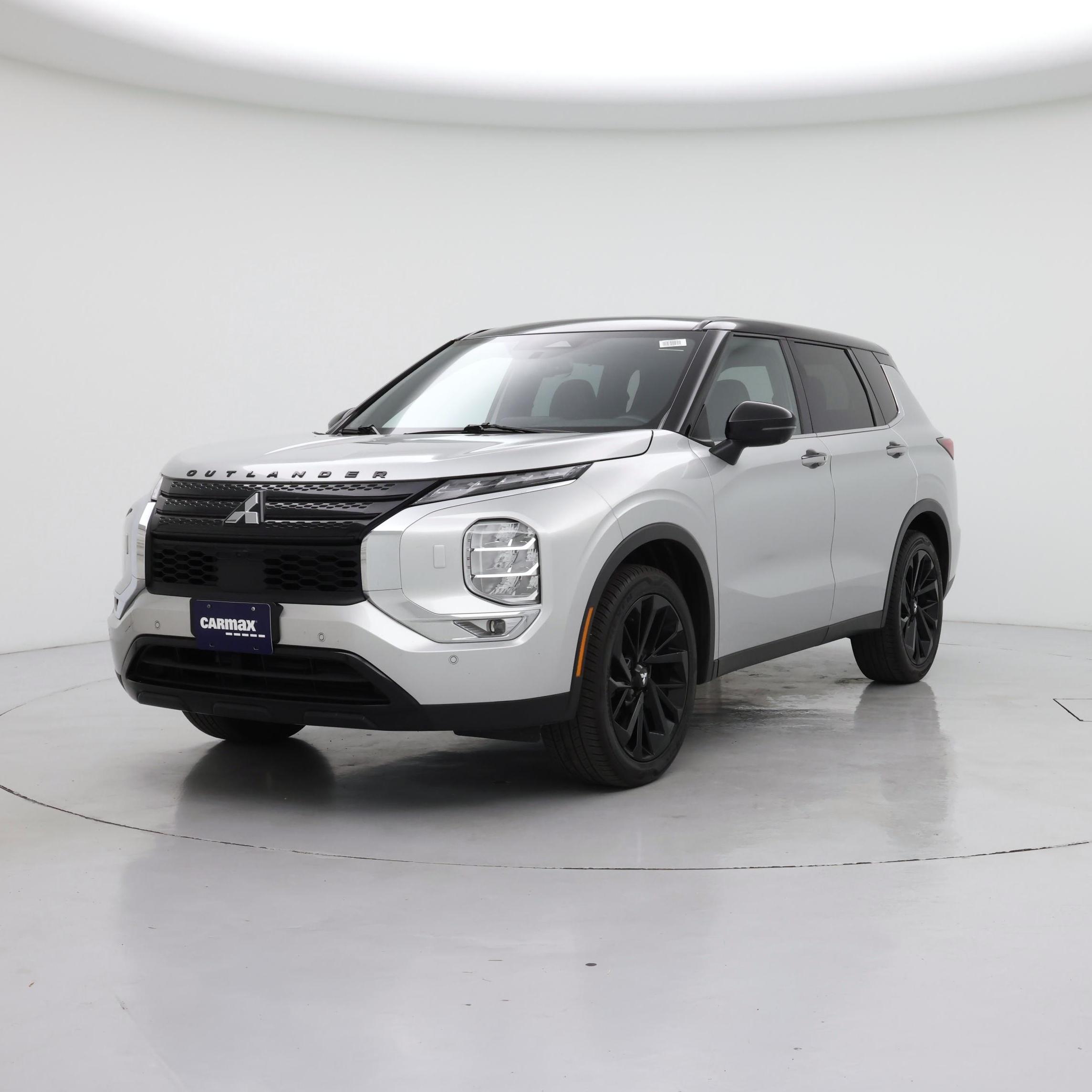 Thumbnail: 2023 Mitsubishi Outlander - 4