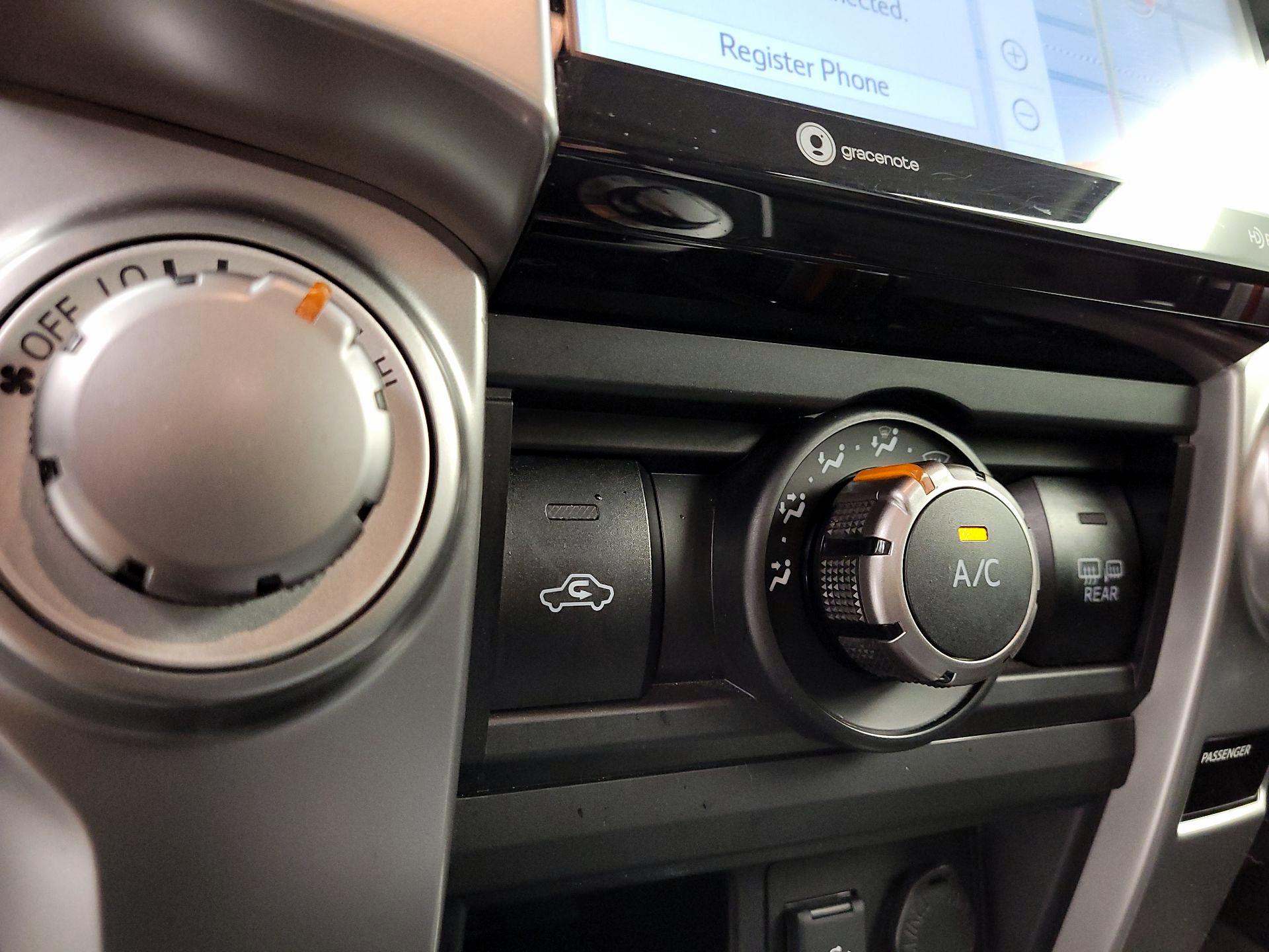 Thumbnail: 2021 Toyota 4Runner - 17