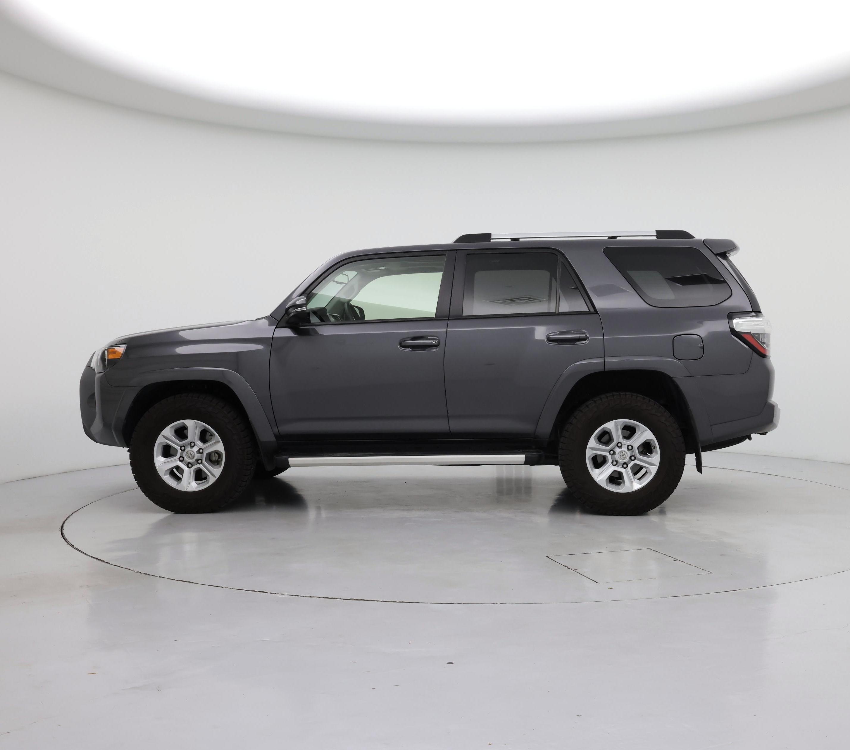 Thumbnail: 2021 Toyota 4Runner - 3