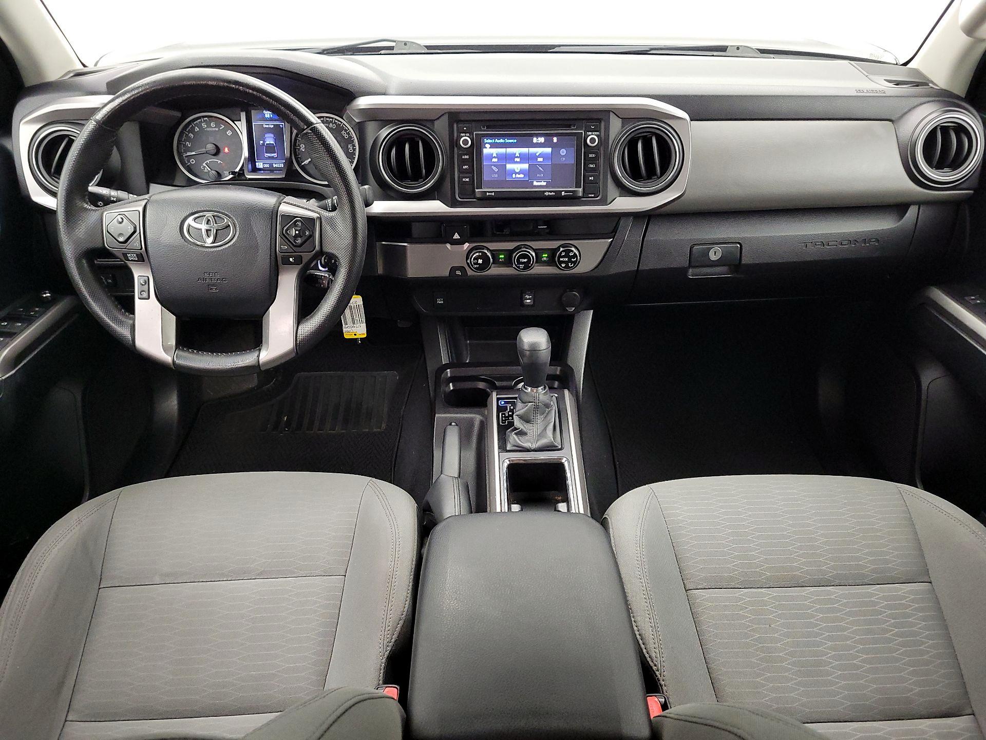 Thumbnail: 2016 Toyota Tacoma - 9